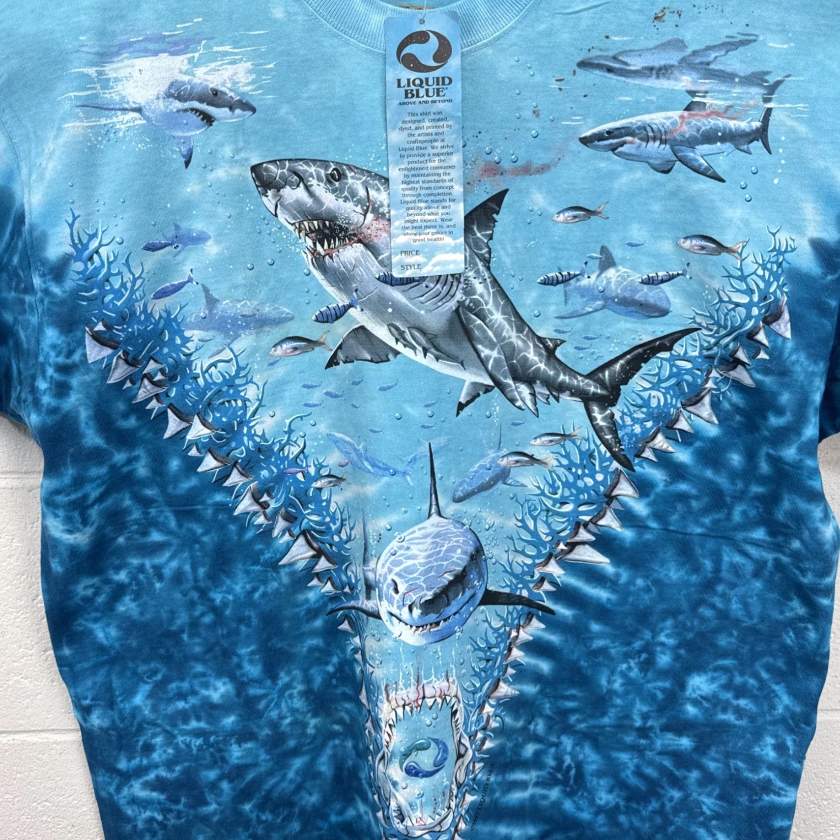 Liquid Blue VINTAGE Liquid Blue Great White Jaws SHARK BITE Ocean T-SHIRT Tie Dye XL Unisex 1990s Graphic Tee Blue Size US XL / EU 56 / 4 - 2 Thumbnail