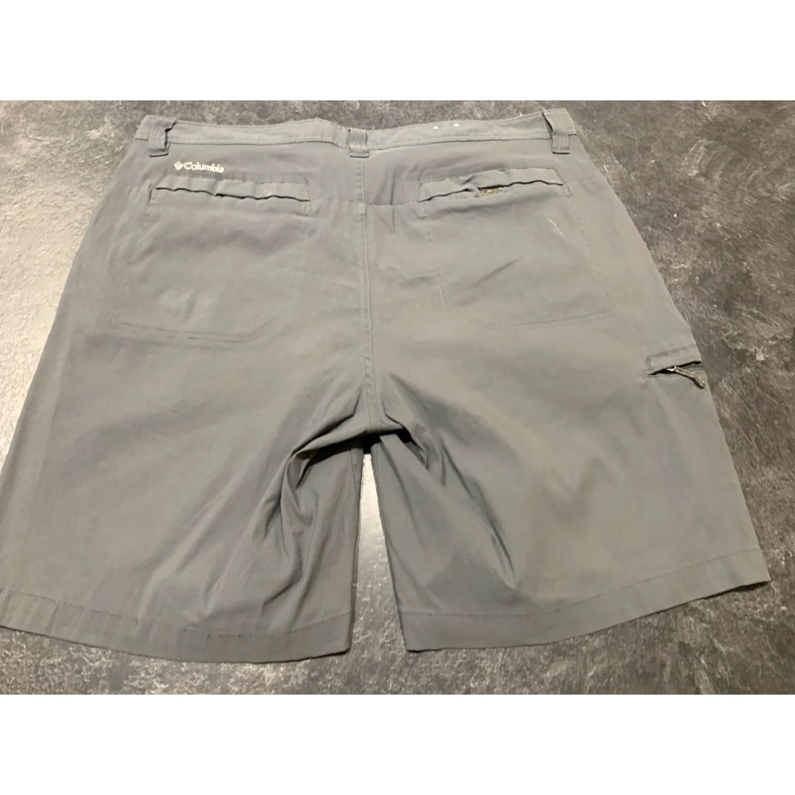 Vintage Columbia Men's Cargo Shorts 38 Inch Waist Gray Casual Outdoor Hiking Cotton Regular Fit Size US 38 / EU 54 - 6 Thumbnail
