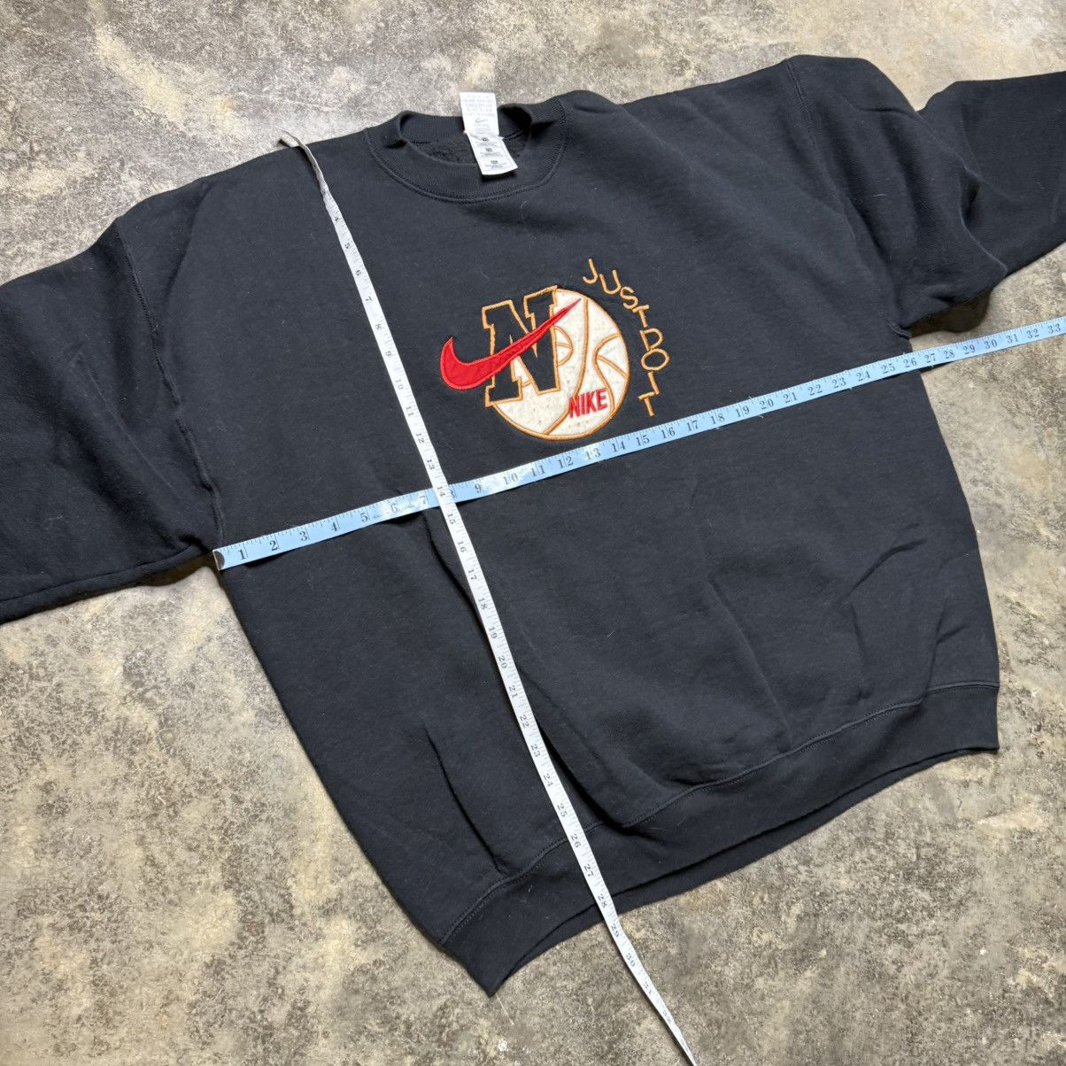 Vintage vintage 90s nike basketball baggy black sweatshirt Size US XXL / EU 58 / 5 - 4 Thumbnail