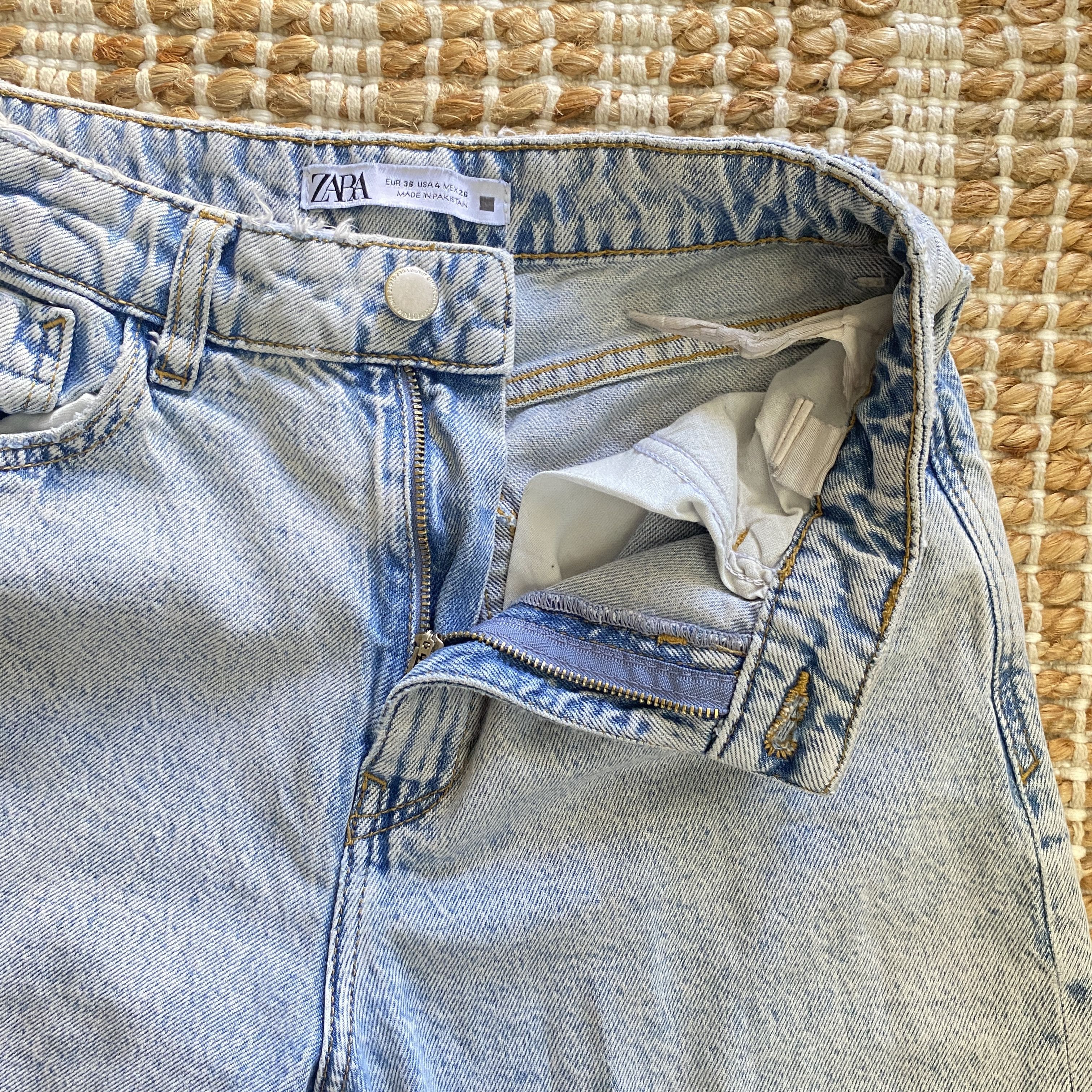 Zara High Waist Comfort Mom Fit Distressed Hem Jeans Size 27" / US 4 / IT 40 - 5 Thumbnail