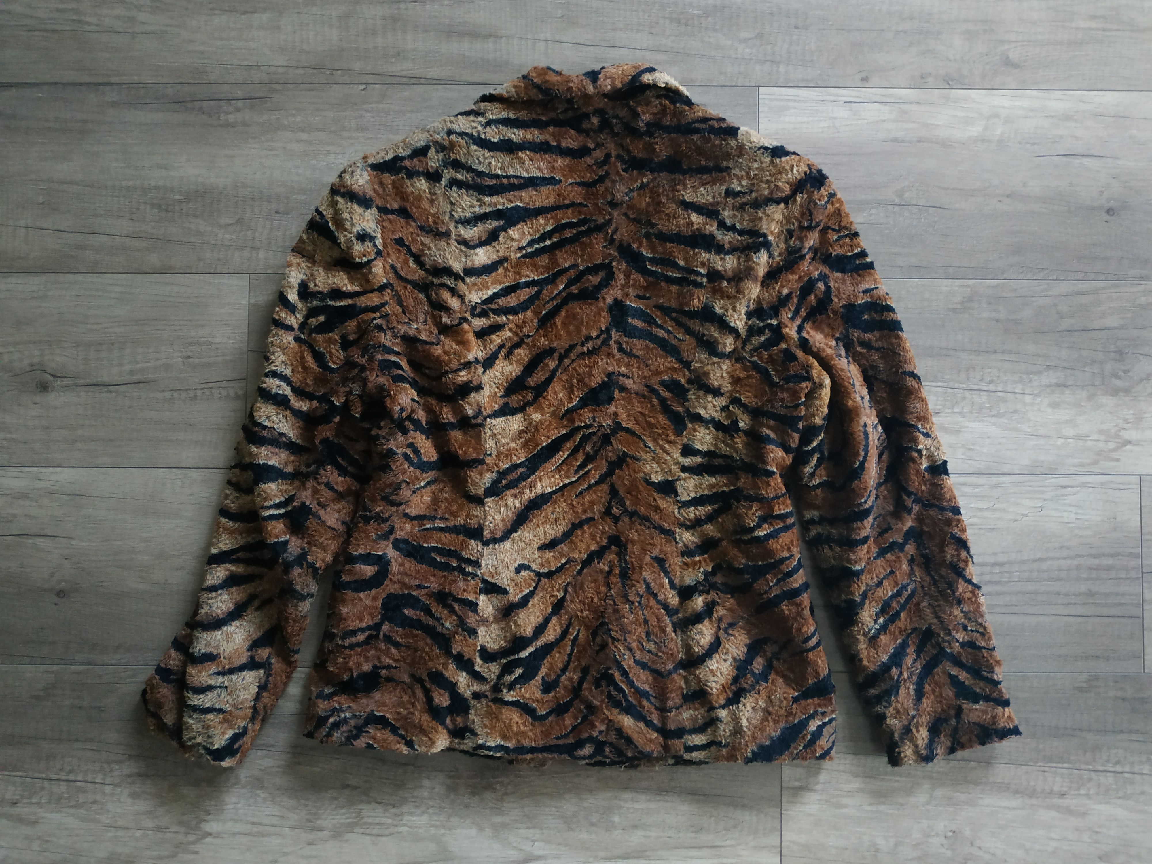 MCM × Vintage MCM Women's Tiger Print Vintage 90's Jacket, s. 40 (MEDIUM) Size M / US 6-8 / IT 42-44 - 5 Thumbnail