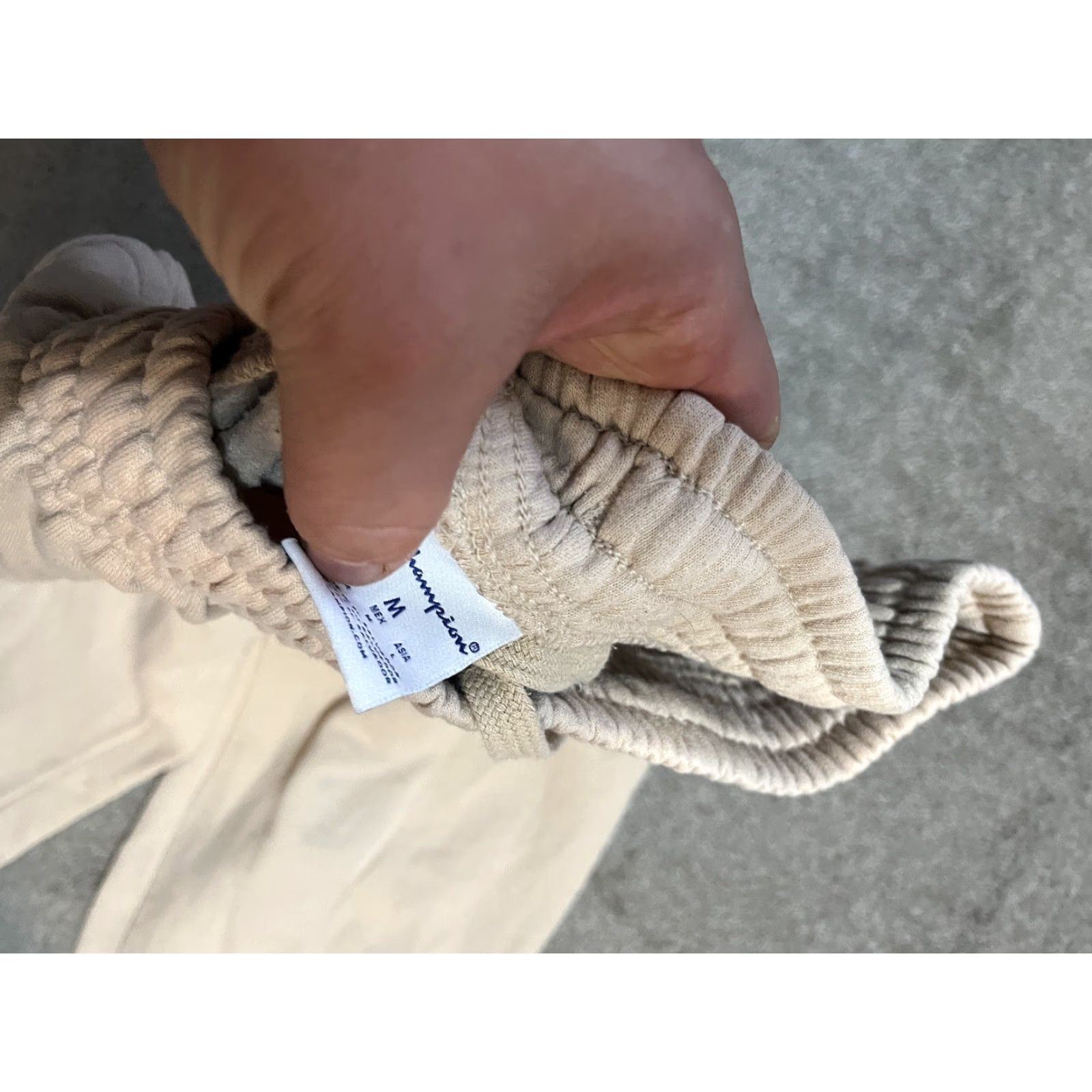 Champion Champion Sweatpants Men’s M Authentic Logo Pocket Beige Cotton Solid Relaxed Pockets Straight Casual Sports Modern 2010-2019 Size US 31 - 4 Thumbnail