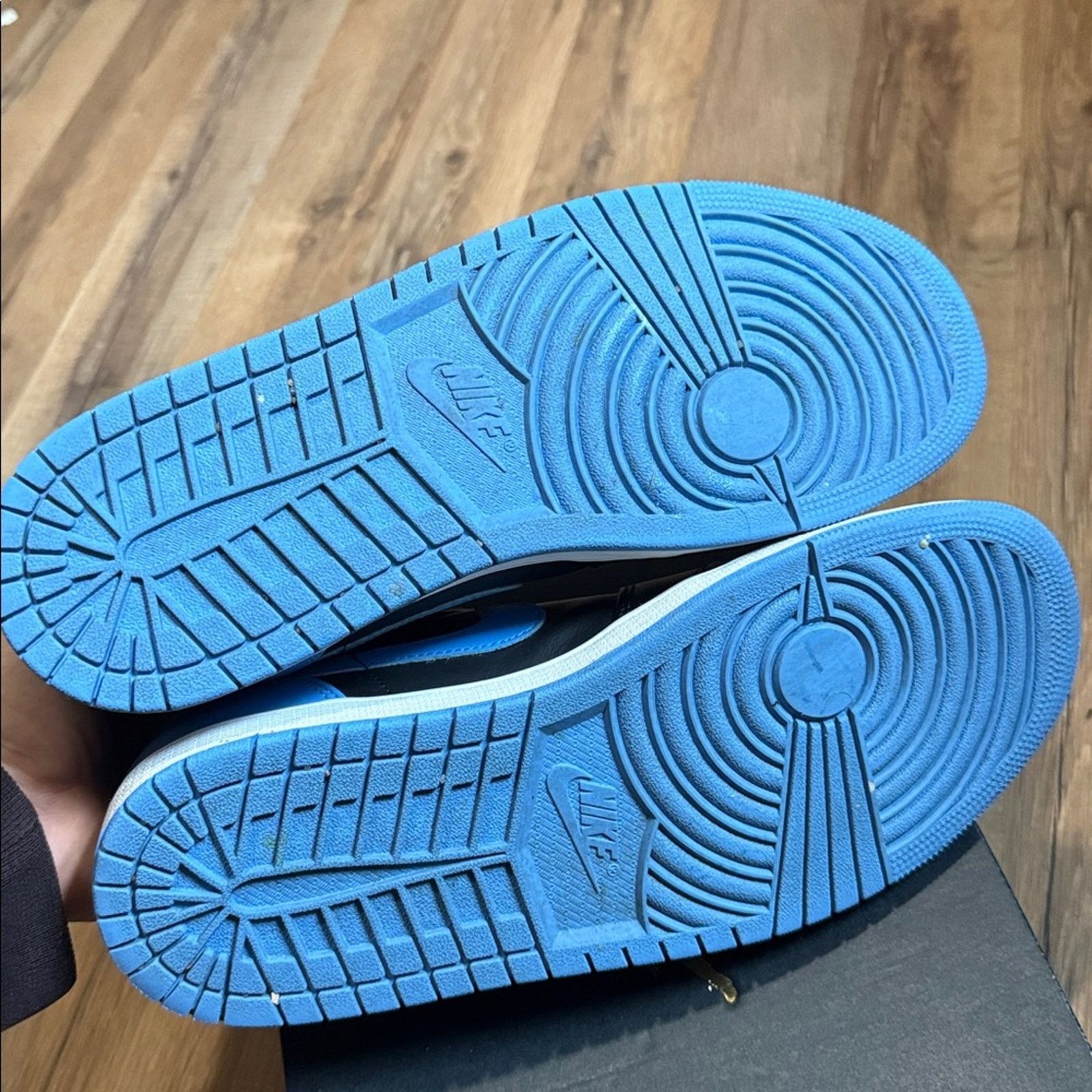 Jordan Brand Jordan 1 Low University Blue Size US 10.5 / EU 43-44 - 10 Thumbnail