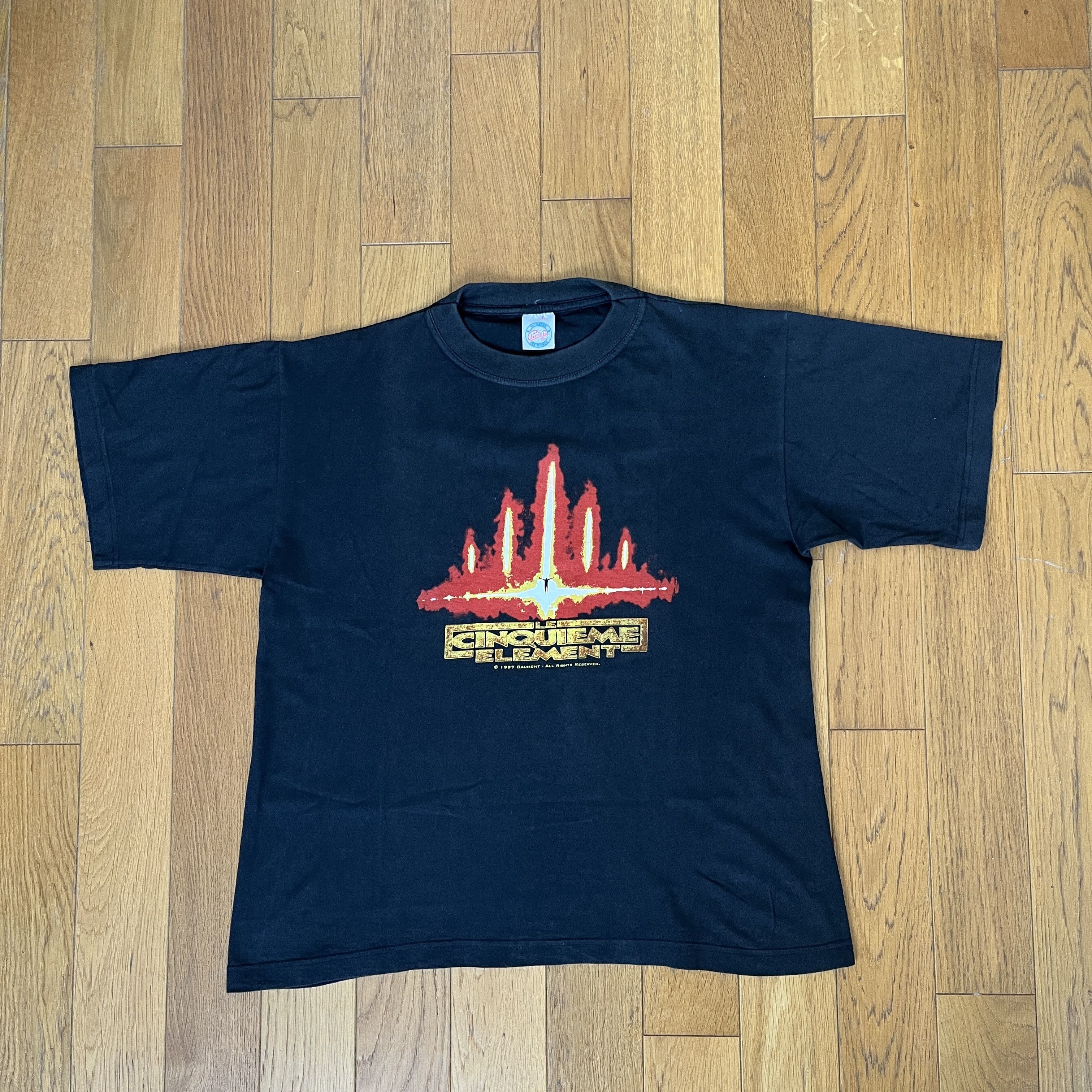Vintage Rare Vintage 1997 The Fifth Element Official Promo T Shirt Size US S / EU 44-46 / 1 - 1 Thumbnail