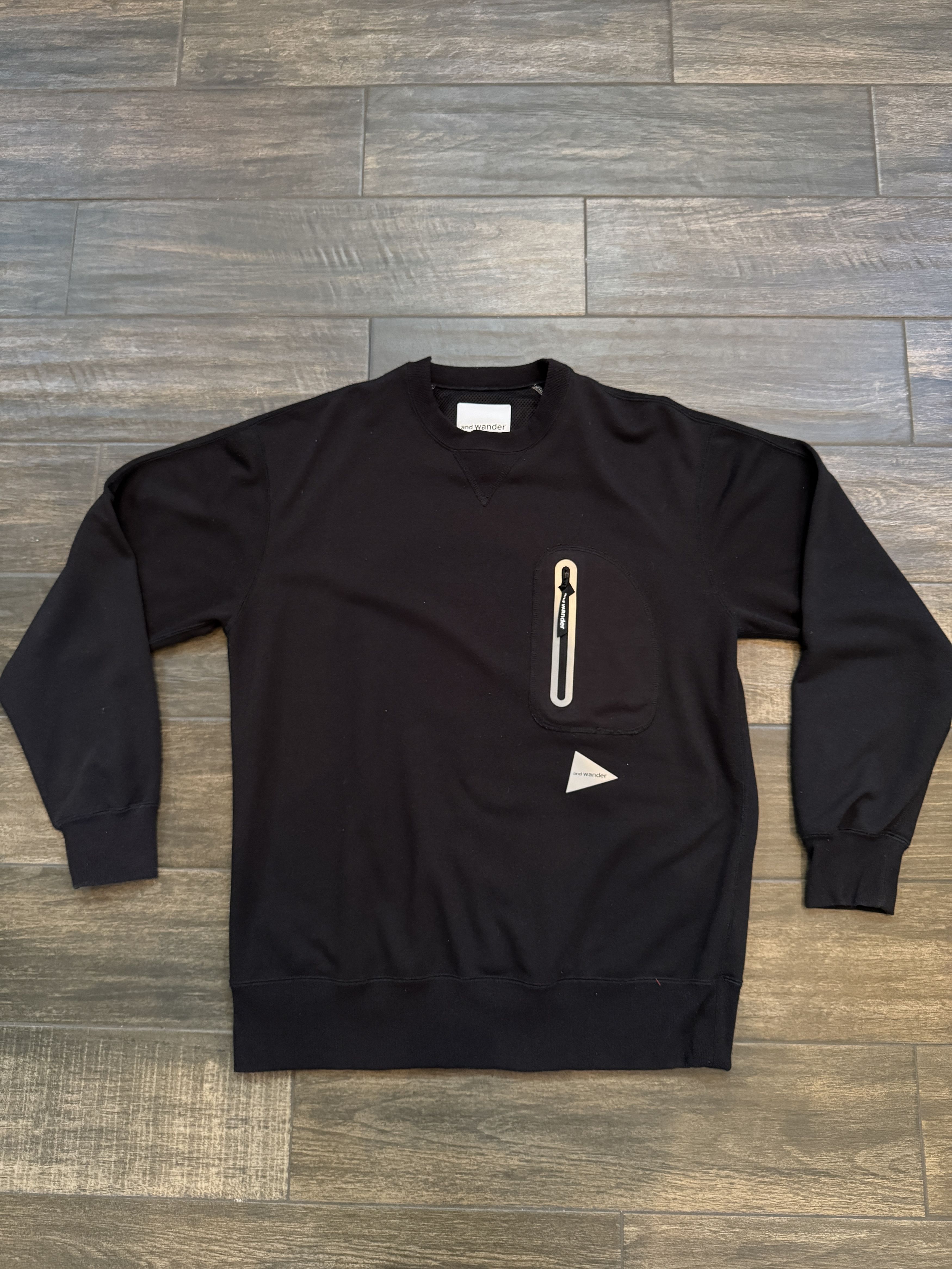 And Wander and wander Tech Crewneck 3M Reflective Size 4 Size US L / EU 52-54 / 3 - 1 Thumbnail