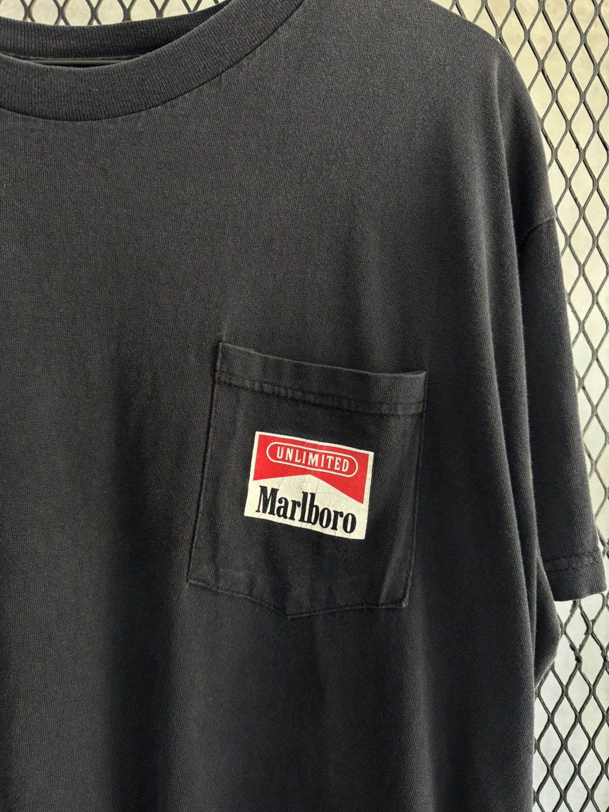 Marlboro Vintage 1990s Marboro Unlimited Train Pocket Tee Size US XL / EU 56 / 4 - 2 Thumbnail