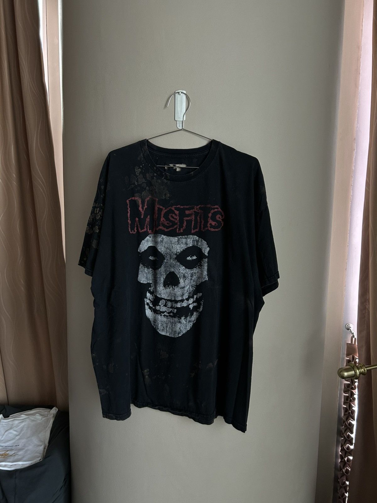 Band Tees Vintage Thrashed Misfits T Shirt Punk Fader Danzig Size US XL / EU 56 / 4 - 1 Thumbnail