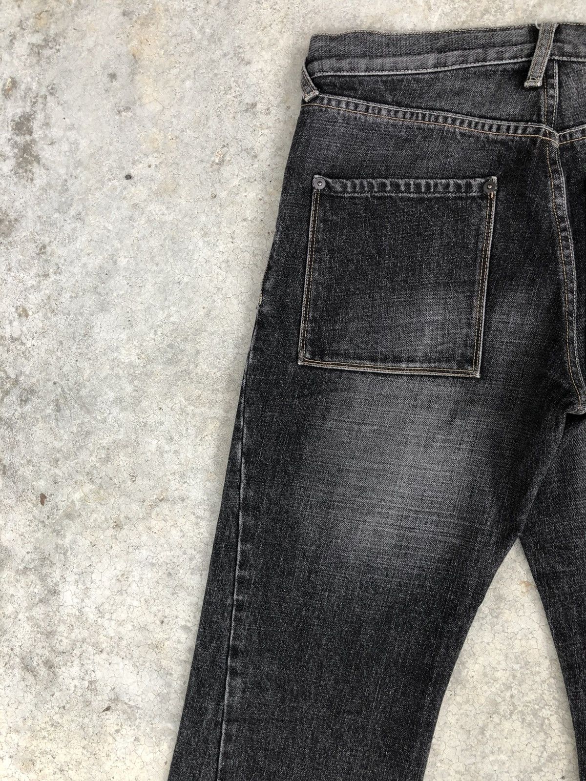 If Six Was Nine Japanese Uniqlo Flared Jeans Distressed Denim Size US 31 - 9 Thumbnail