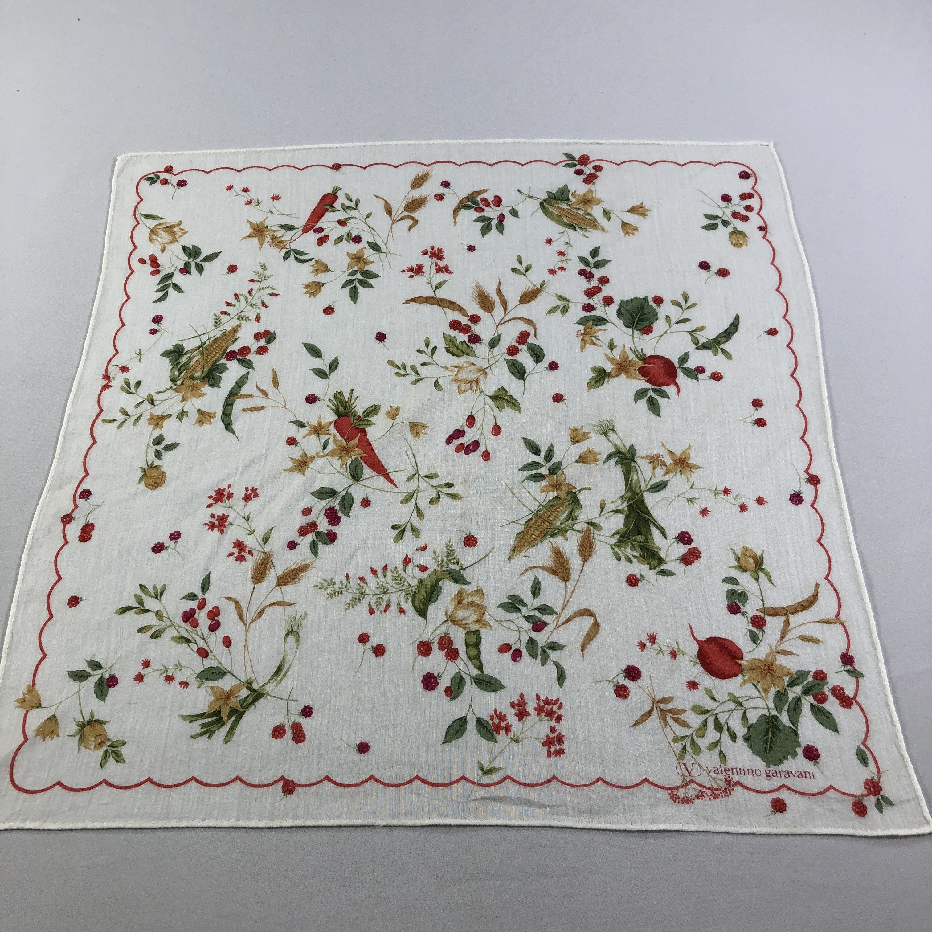 Vintage Valentino Garavani Handkerchief Neckerchief Bandana H1783 Size ONE SIZE - 2 Thumbnail