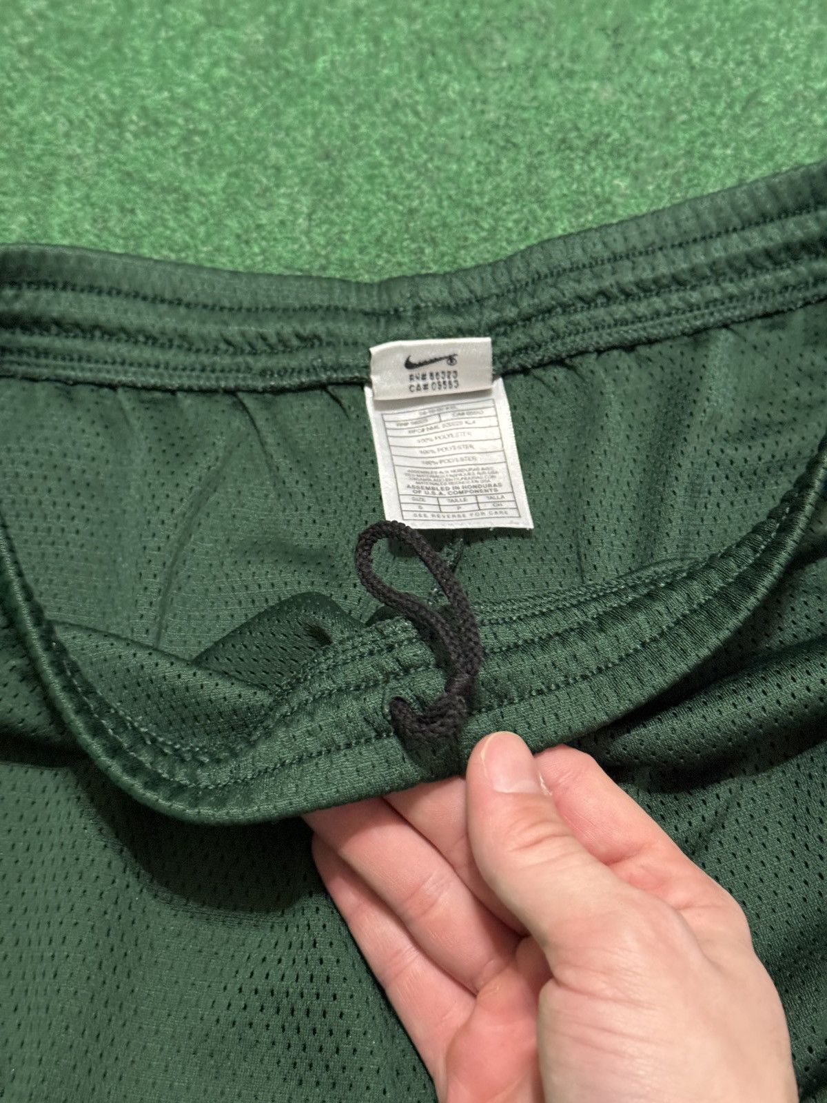 Nike Vintage Nike 90s Green Mesh Small 6” Drawstring Shorts Size US 29 - 3 Thumbnail