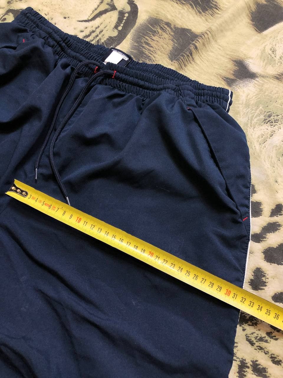 Umbro Vintage Umbro Y2K Logo Streetwear Shorts Size XXL Size US 38 / EU 54 - 10 Thumbnail