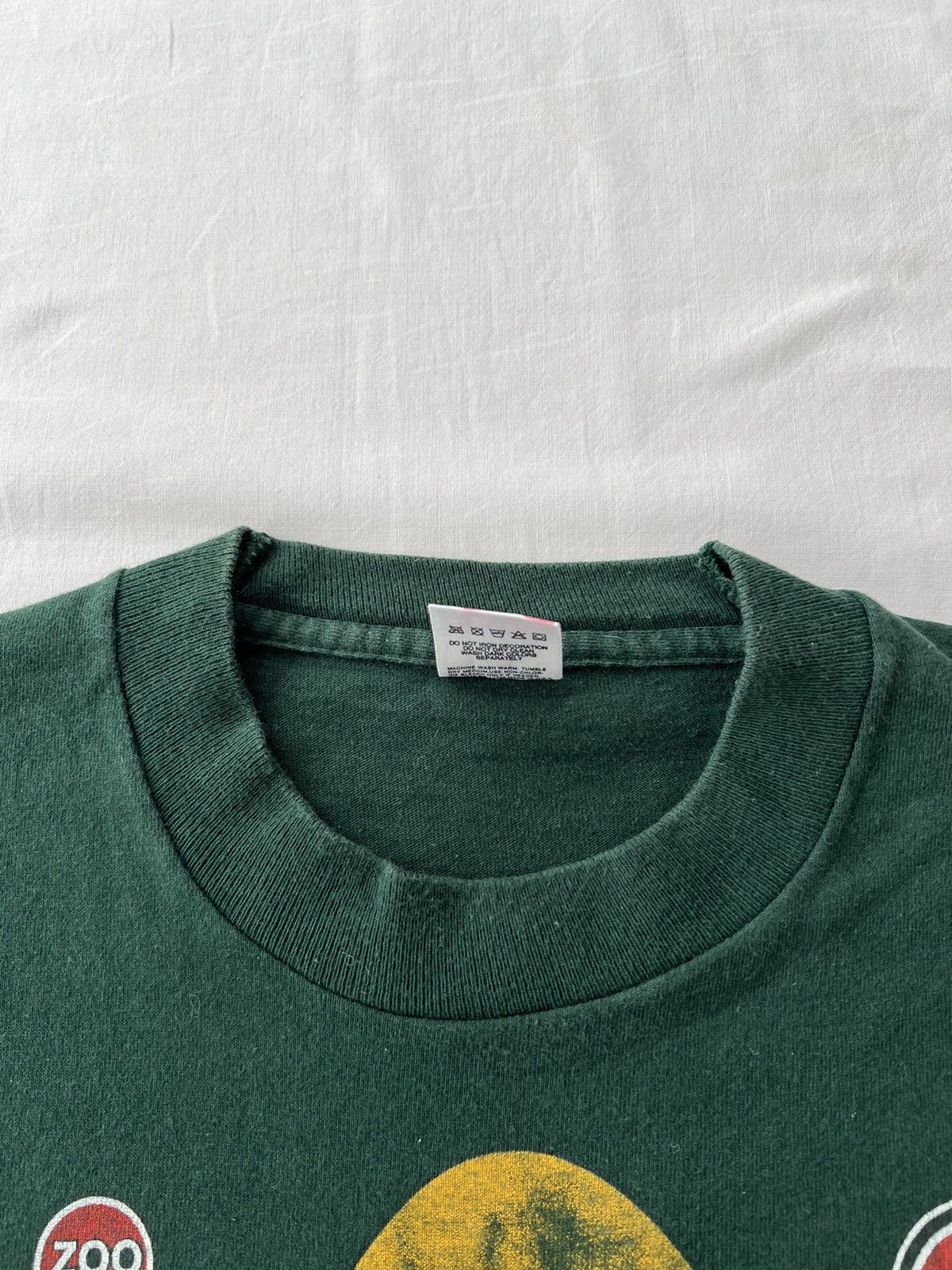 Band Tees Vintage 1997 U2 Popmart Tour Rock Band Green T-shirt Size US L / EU 52-54 / 3 - 10 Thumbnail
