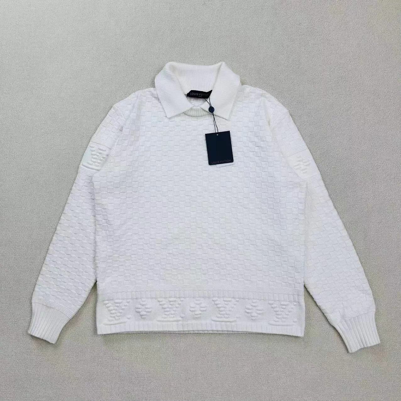 Louis Vuitton Louis Vuitton embossed logo collared knit sweater L Size US L / EU 52-54 / 3 - 1 Thumbnail