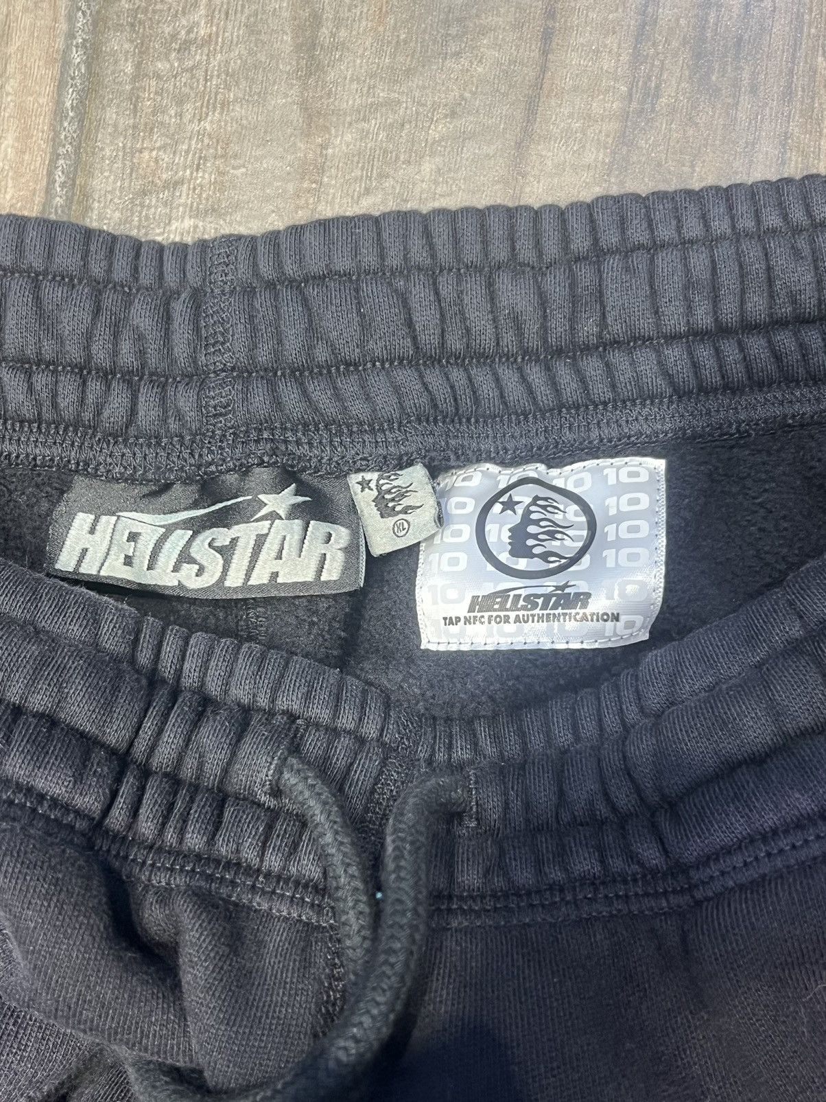 HELLSTAR HELLSTAR “AIRBRUSHED SKULL” SWEATPANTS - SIZE XL - (BLACK) Size US 36 / EU 52 - 3 Thumbnail