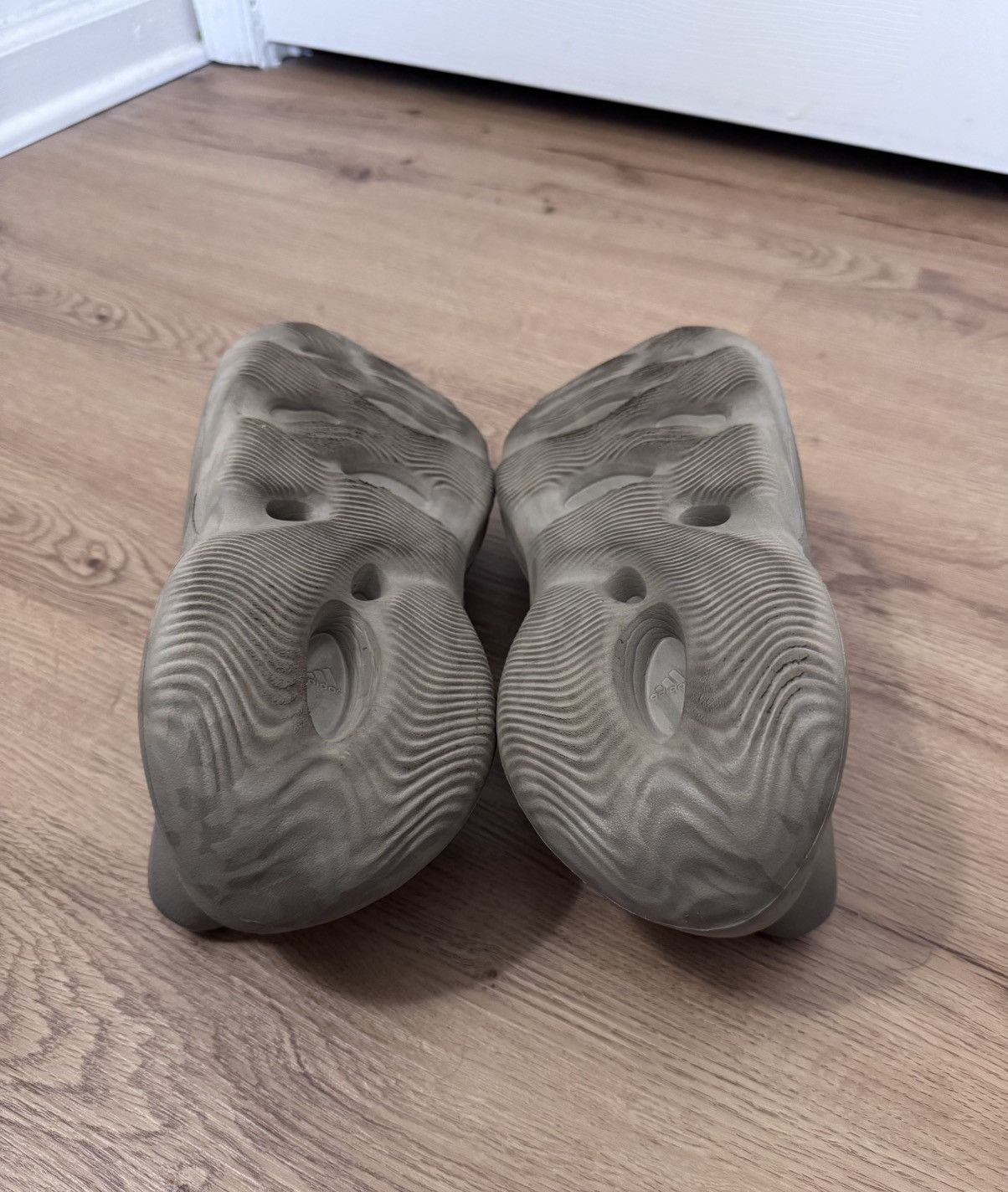 Adidas Adidas Yeezy Foam RNNR Stone Sage Size US 10 / EU 43 - 10 Thumbnail