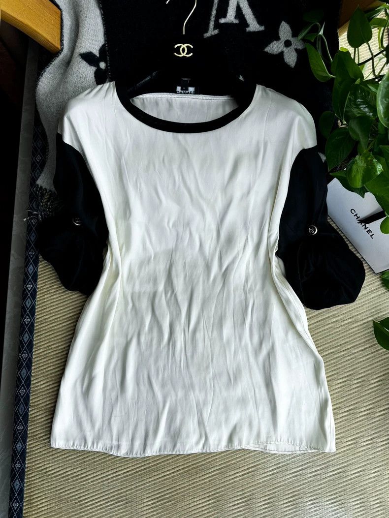 Chanel Chanel Short Sleeve Silk Top- DMC Size US M / EU 48-50 / 2 - 1 Thumbnail