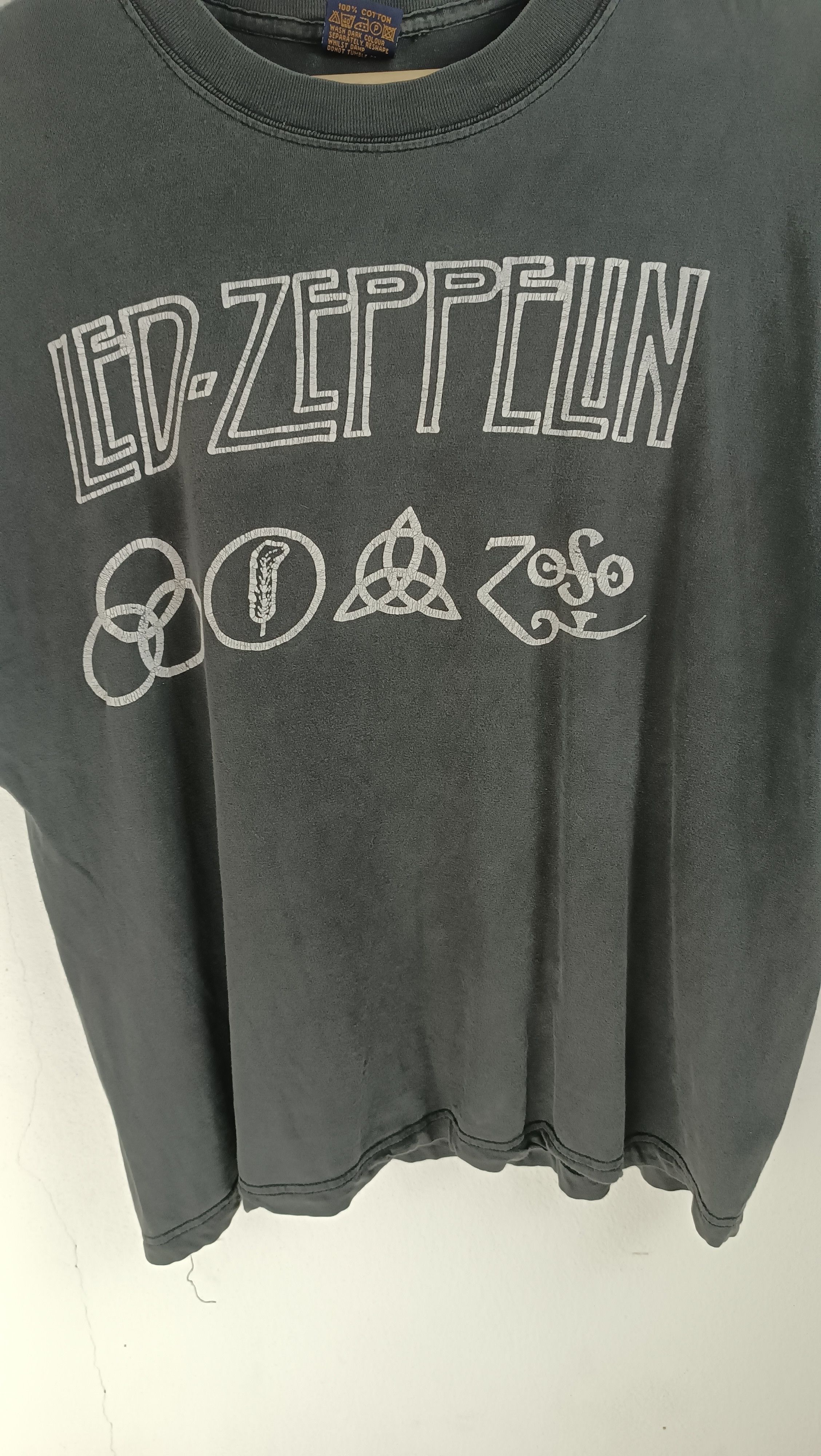 Band Tees THRASHED FADED VINTAGE 2000s LED ZEPPELIN LOGO TEE sabbath Size US L / EU 52-54 / 3 - 5 Thumbnail