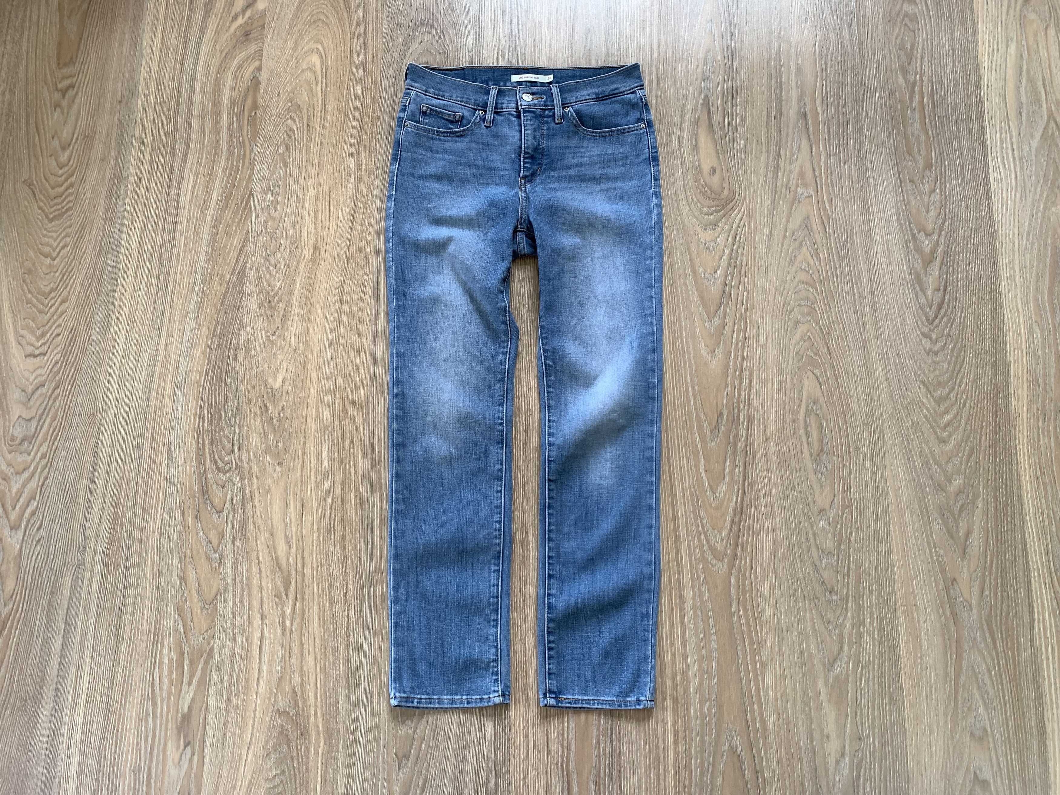 Levis 312 Shaping Slim Stretch Jeans