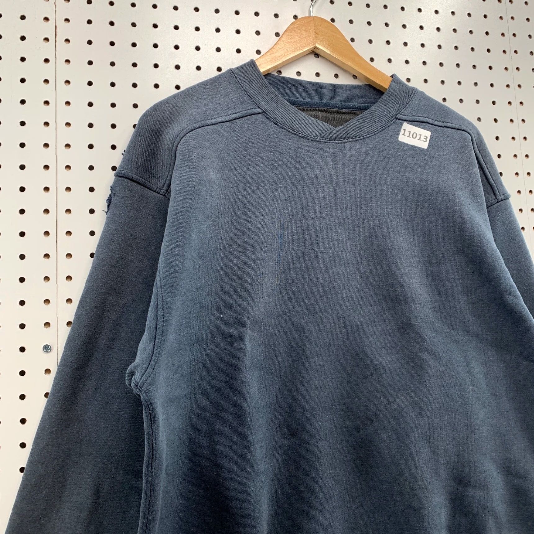 Starter VINTAGE Starter Sweatshirt Crewneck Gray M Adult 90s Sports Logo Embroidered Pullover Mens Medium 90s Vintage Size US M / EU 48-50 / 2 - 6 Thumbnail