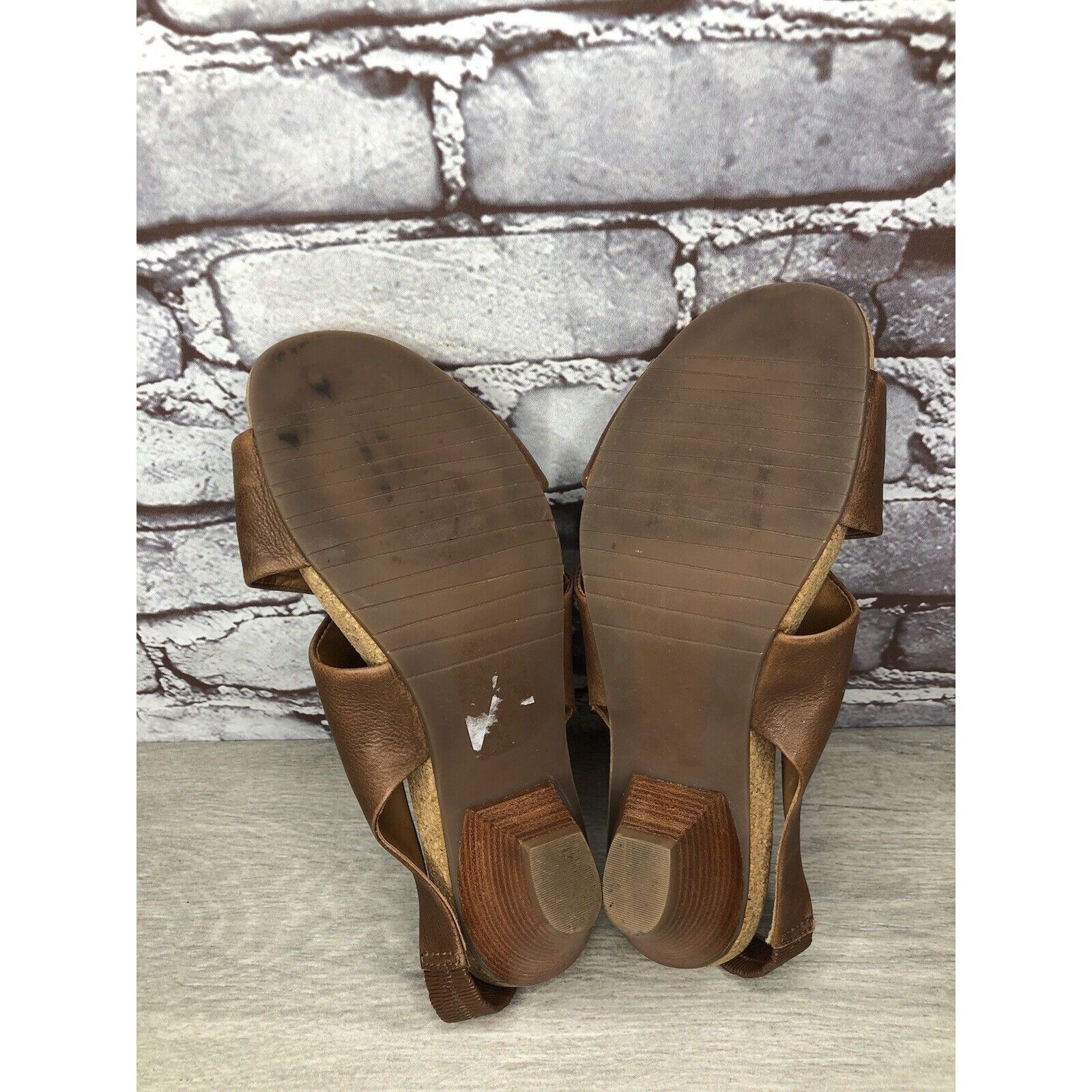 Other Ara Brown Leather Cross Strap Wooden Stacked Heel Sandals Wo Size US 8 / IT 38 - 14 Thumbnail