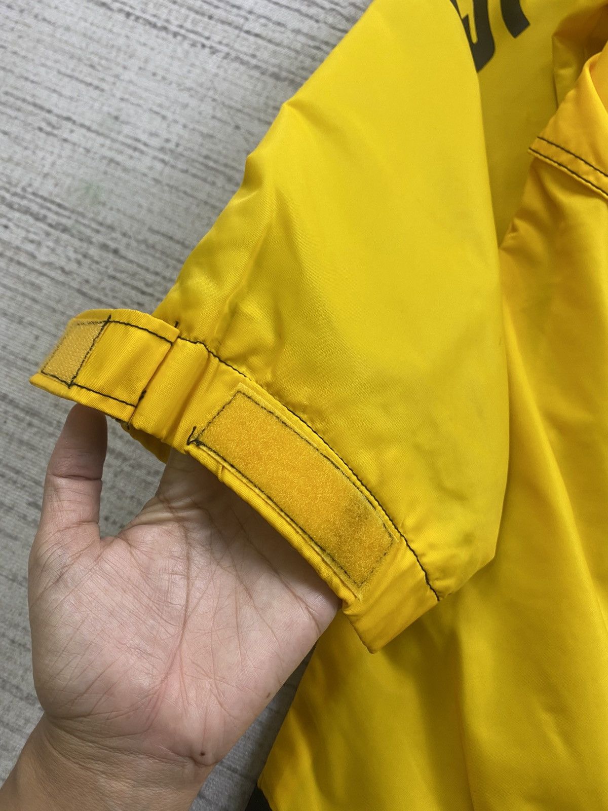 Everlast Vintage EVERLAST Big Spellout Yellow Jacket Size US XL / EU 56 / 4 - 10 Thumbnail