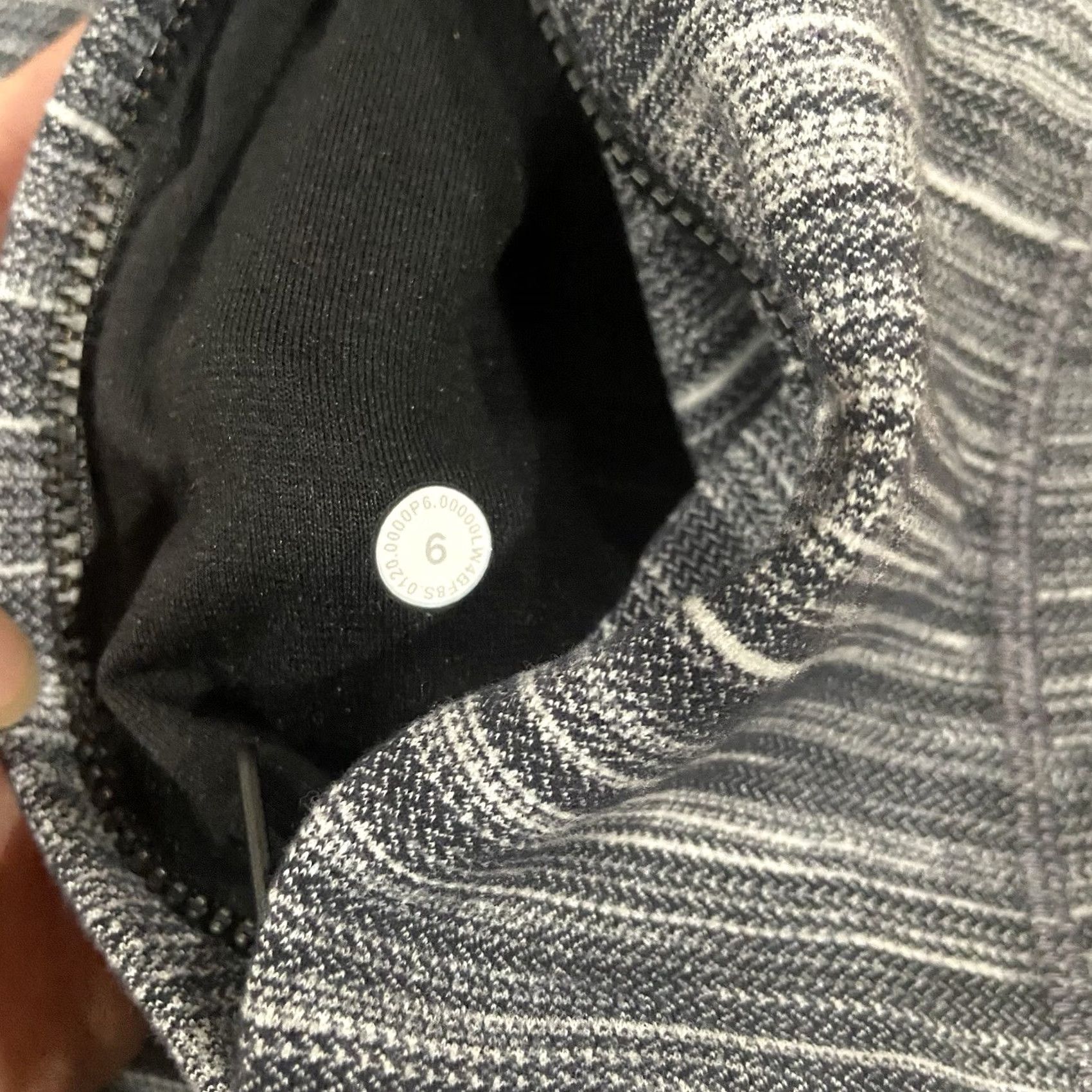 Lululemon VINTAGE Lululemon Define Jacket Luon Slim Fit Hip Length Size 6 Heathered Gray Jacket Women Slim Hooded Athleisure Size M / US 6-8 / IT 42-44 - 2 Thumbnail