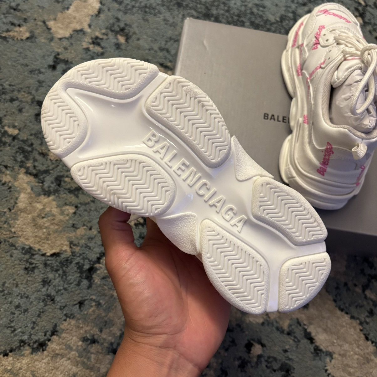 Balenciaga Balenciaga Kids Triple S Logo Sneaker Size 1Y Brand New Size ONE SIZE - 6 Thumbnail
