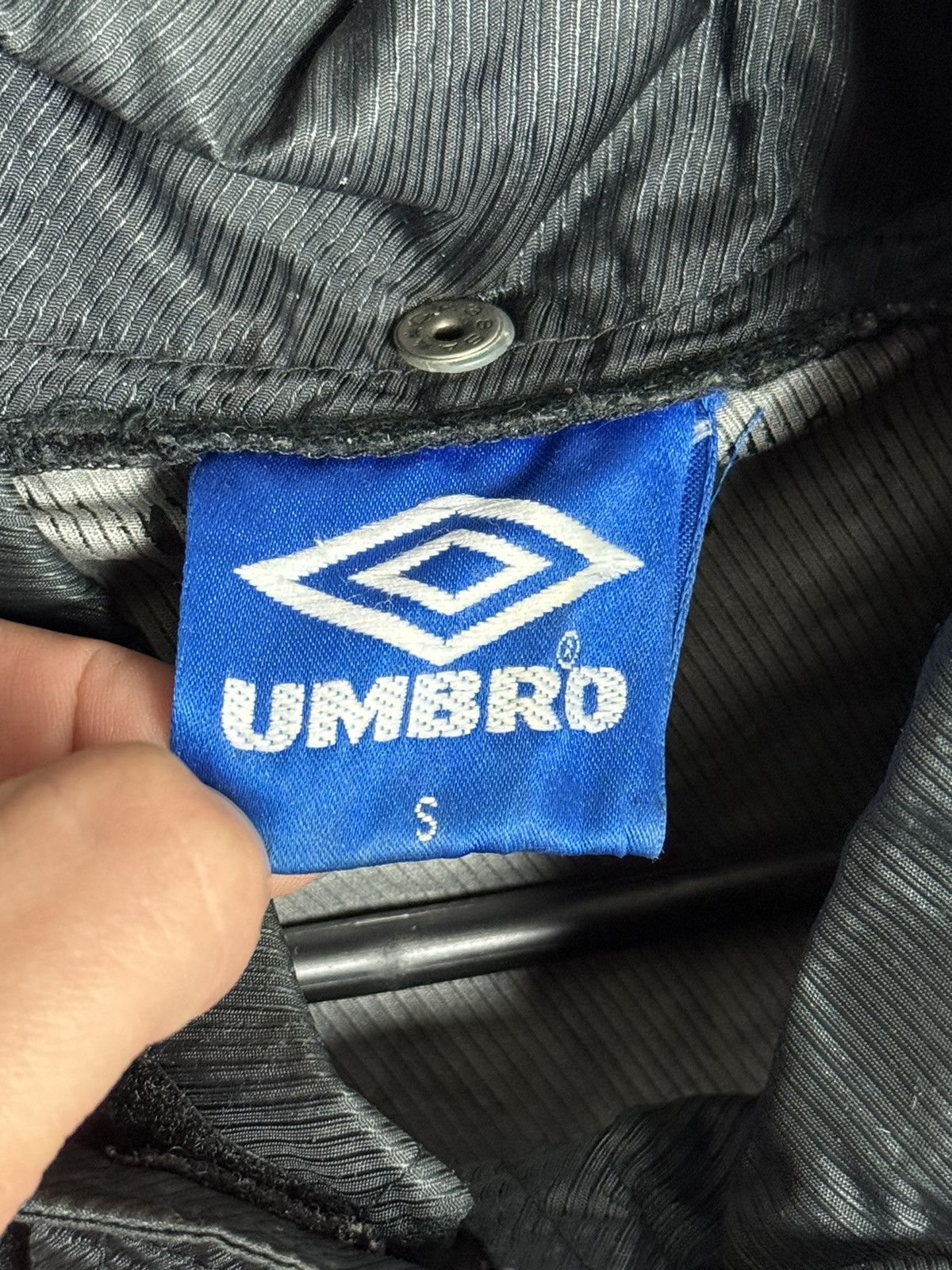 Umbro Vintage Manchester United Sharp Training Football Jacket Size US S / EU 44-46 / 1 - 15 Thumbnail