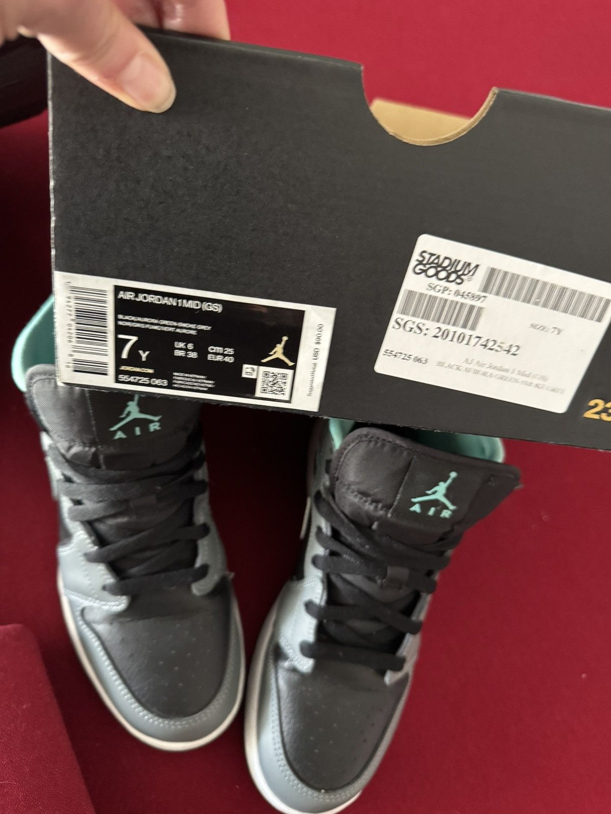 Nike Nike Air Jorden 1 mid gray and aqua Size US 7 / EU 40 - 6 Thumbnail