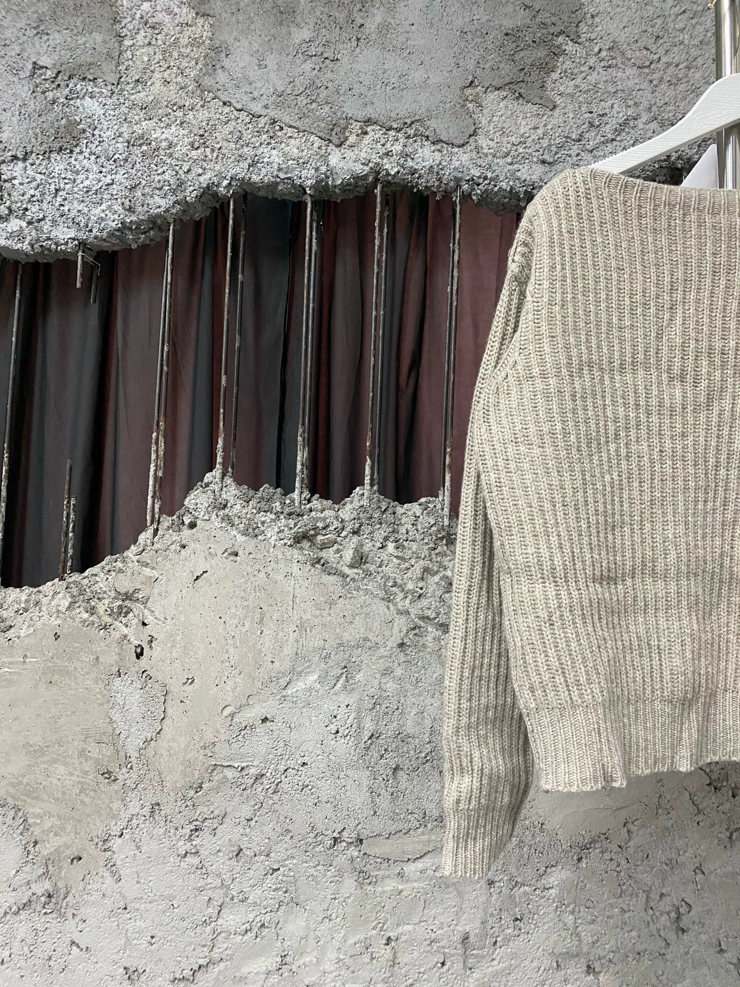 Max Mara MAX MARA SWEATER SIZE S NWT Size S / US 4 / IT 40 - 3 Thumbnail