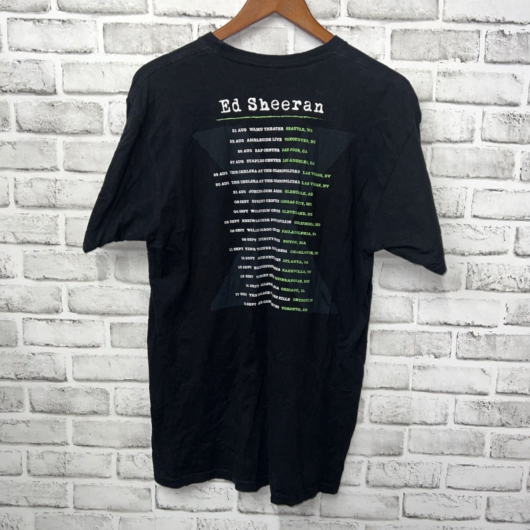 Vintage ED SHEERAN X BLACK TOUR T-SHIRT Mens Large Black Graphic Tee Size US L / EU 52-54 / 3 - 4 Thumbnail