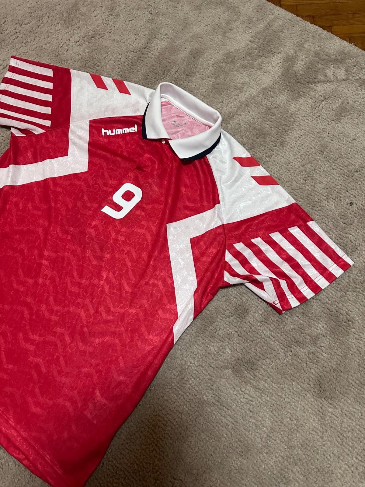 Hummel HUMMEL 90s Denmark Retro Home Football Shirt #9 Size XL Men Size US XL / EU 56 / 4 - 4 Thumbnail