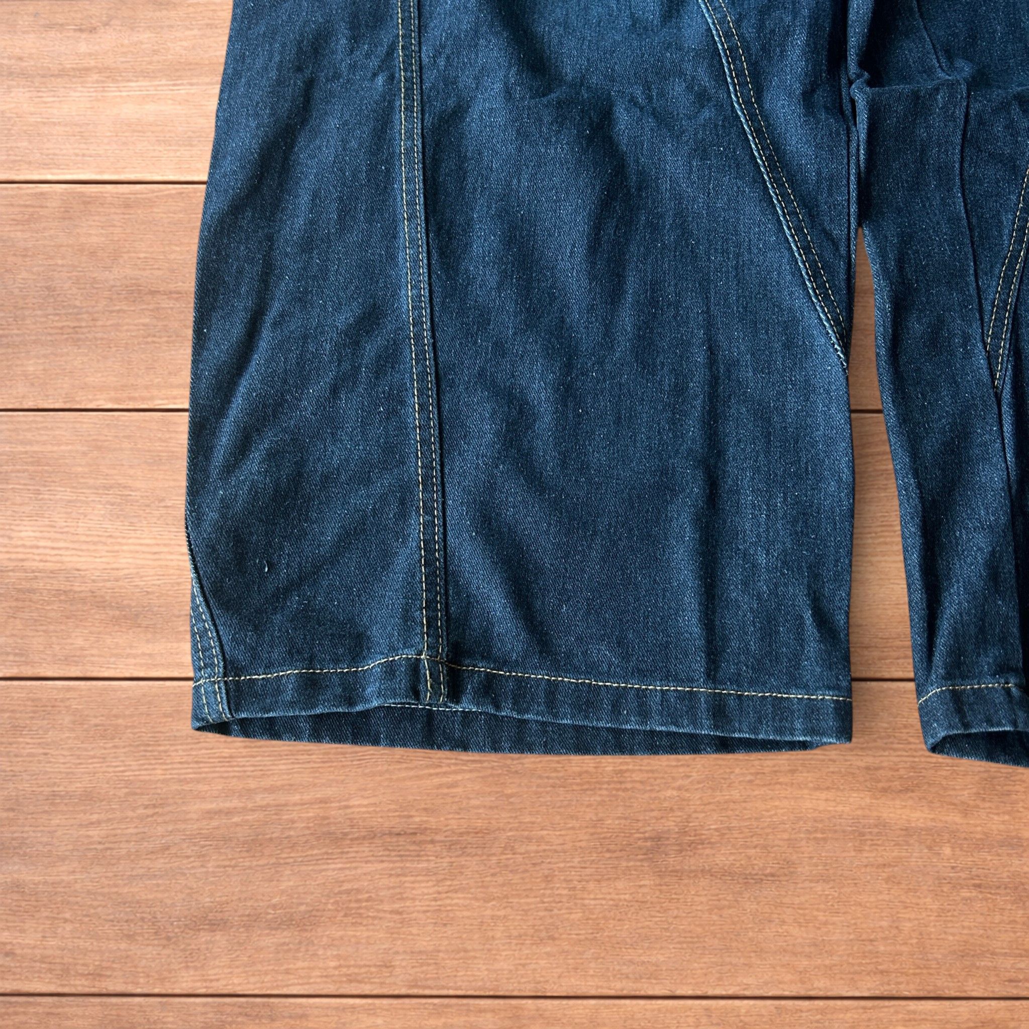 Japanese Brand Baggy wide leg skater jeans with embroidery in dark blue. Size US 34 / EU 50 - 5 Thumbnail