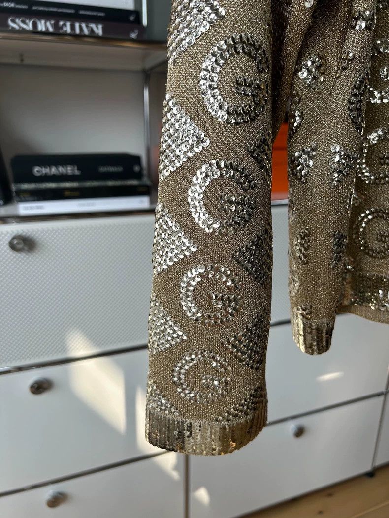 Gucci Gucci Glittering gold sequin letter long-sleeved knitted T Size US L / EU 52-54 / 3 - 3 Thumbnail