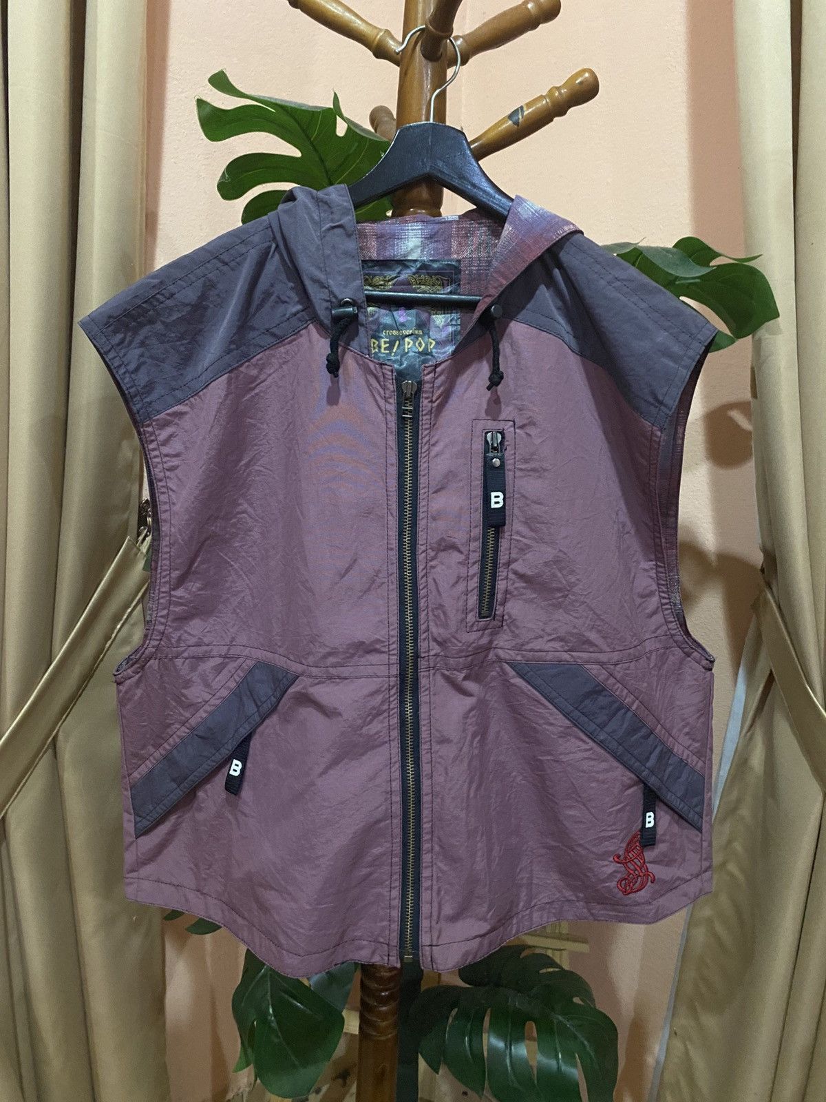 Be!Pop Crossover Fun Sleeveless Hooded Vest Japanese Style