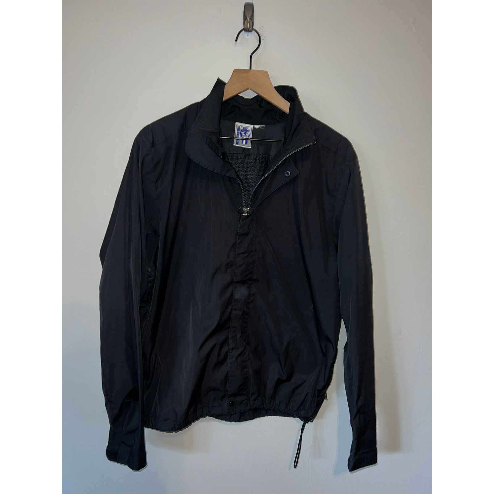 Nike Vintage Nike Windbreaker International Black Jacket VTG L Size US L / EU 52-54 / 3 - 1 Thumbnail