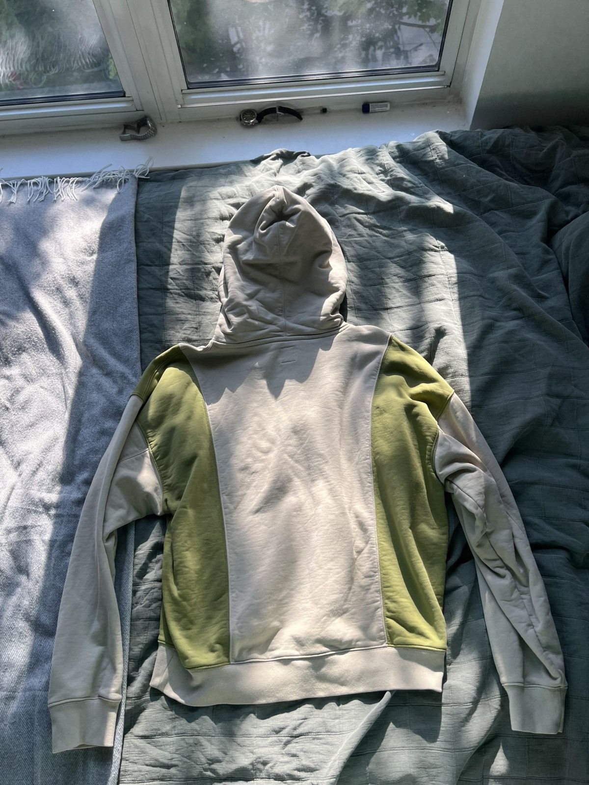 Brain Dead Green and Cream colored Brain Dead mendoza hoodie. Size US L / EU 52-54 / 3 - 2 Thumbnail