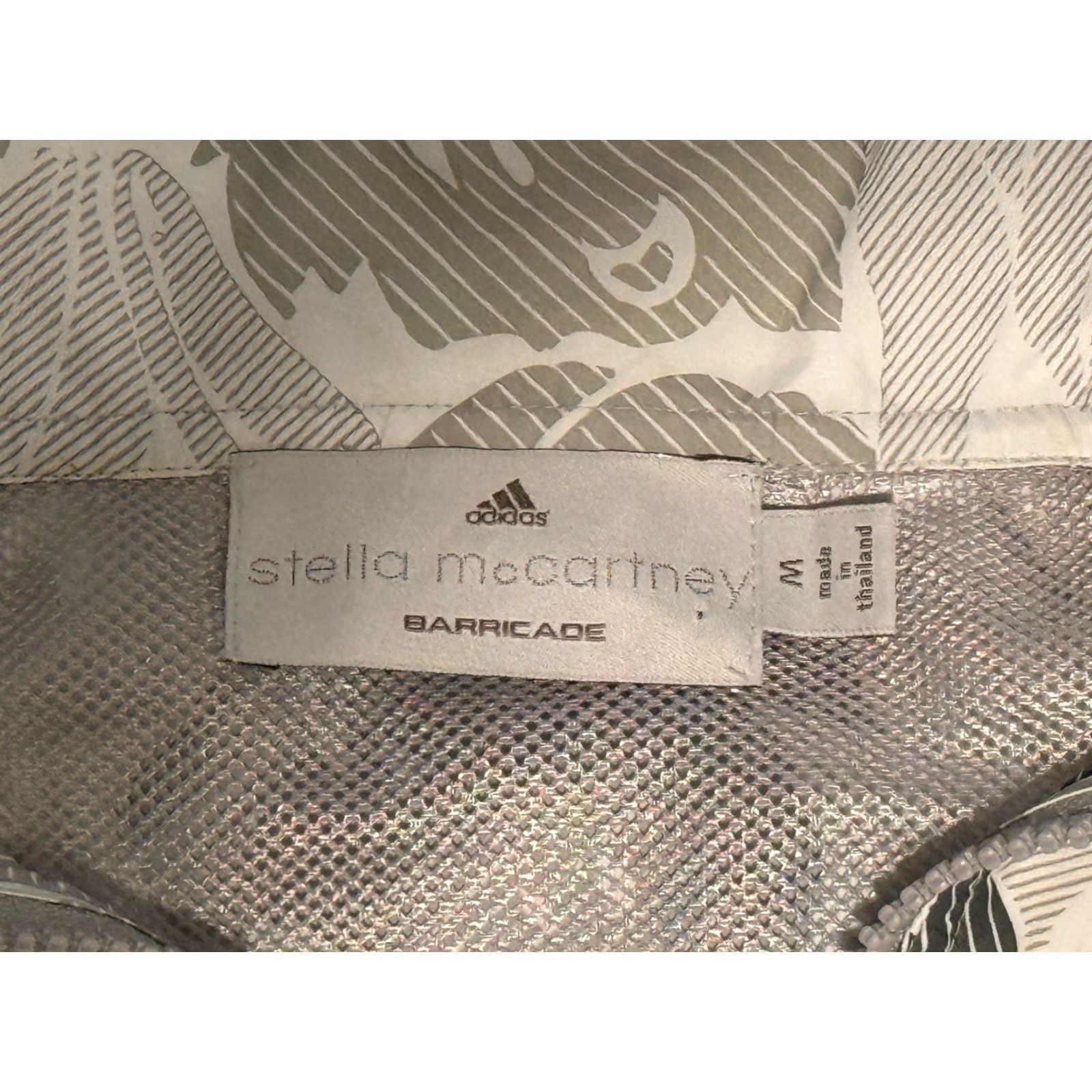 Stella McCartney Adidas x Stella McCartney Floral Windbreaker Jacket Women M Gray EUC Size M / US 6-8 / IT 42-44 - 3 Thumbnail