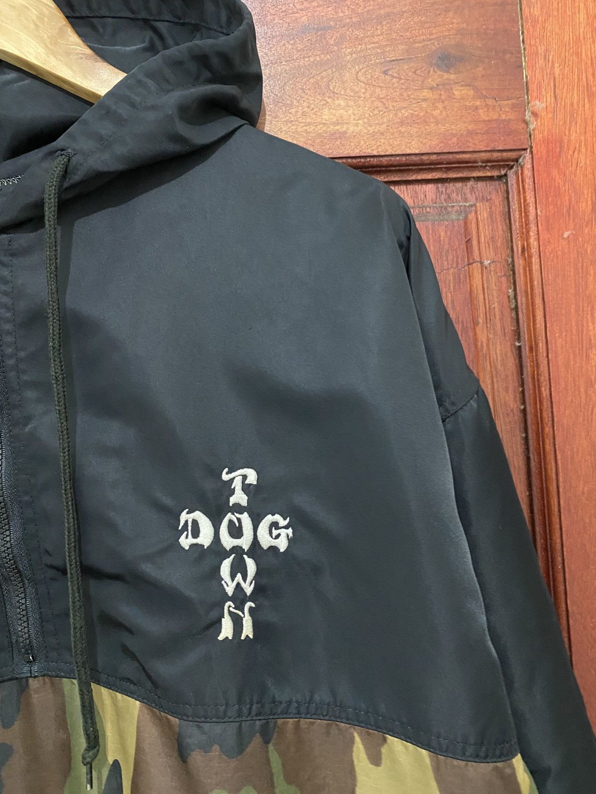 Dogtown × Japanese Brand Rare Vintage Dogtown Devil Camouflage Half Zipper Jacket Size US XL / EU 56 / 4 - 4 Thumbnail