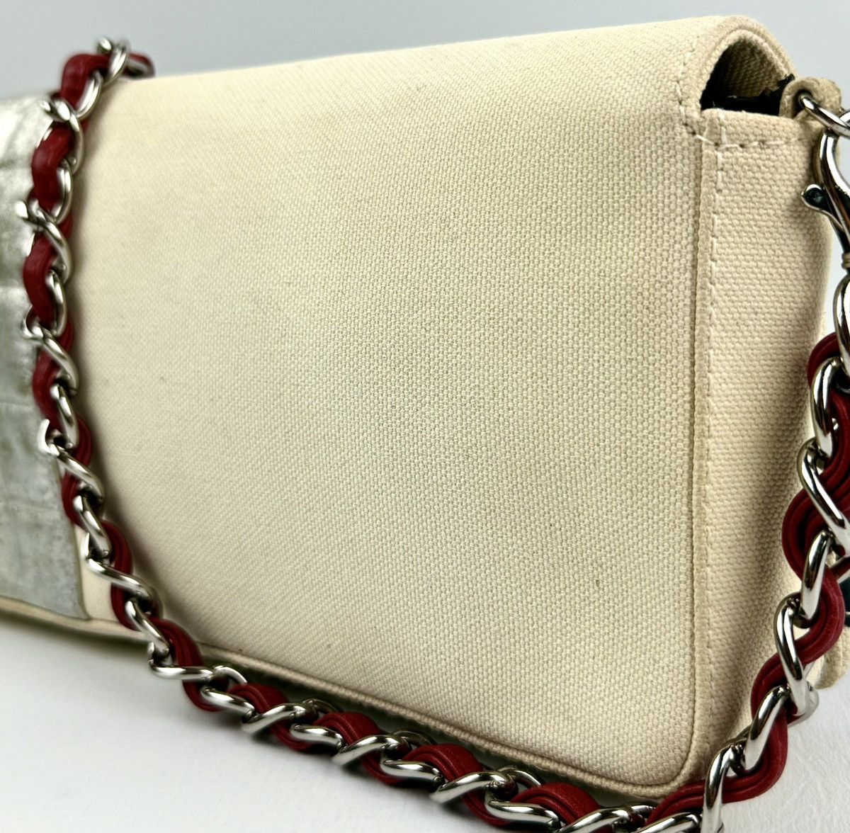Chanel Chanel - 2002 - CC - No.5 - East - West - Chain Flap Size ONE SIZE - 13 Thumbnail