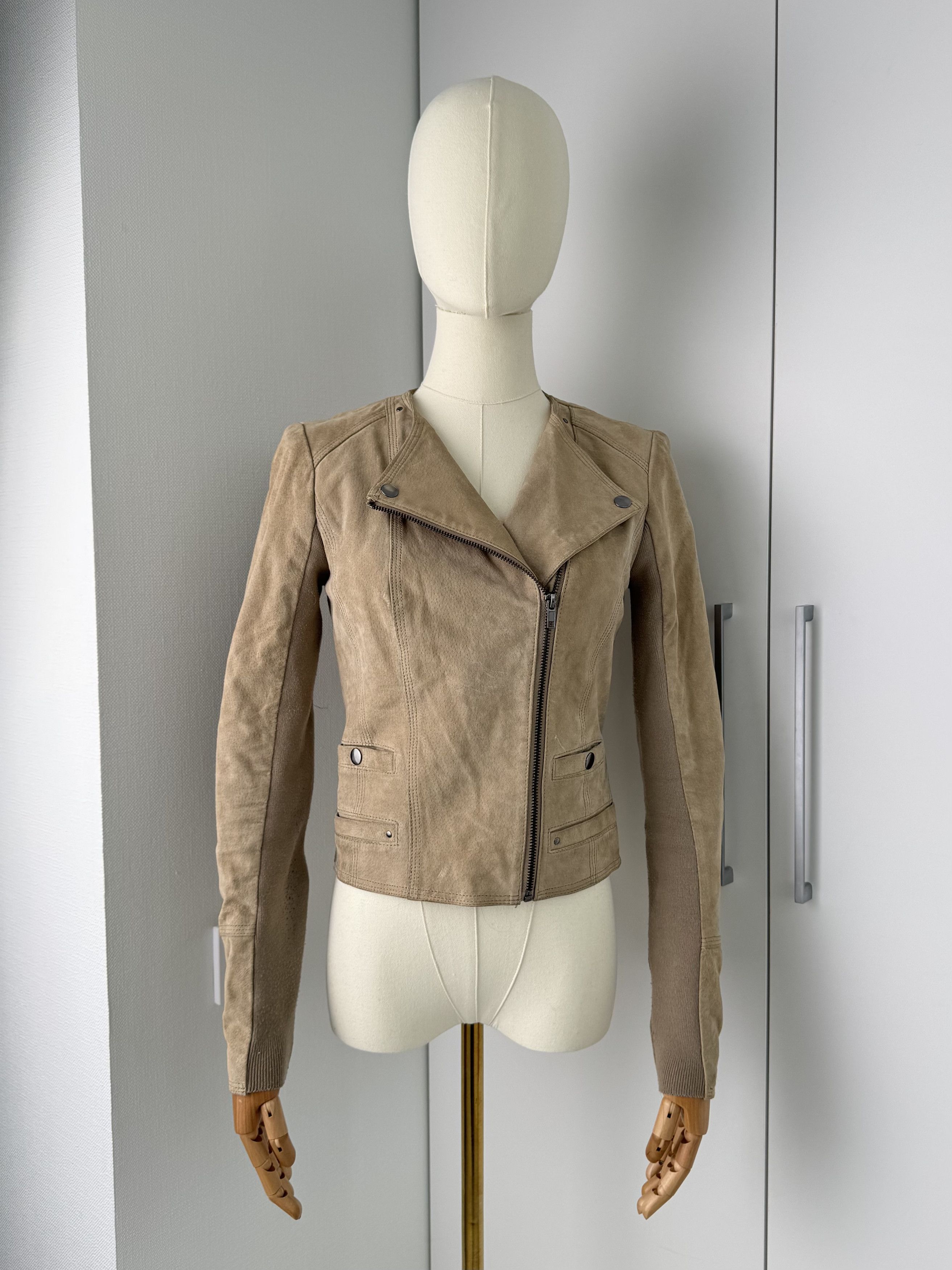 Vintage Women Beige Suede Jacket Y2K Vintage Cropped Biker Zip Size XS / US 0-2 / IT 36-38 - 1 Thumbnail