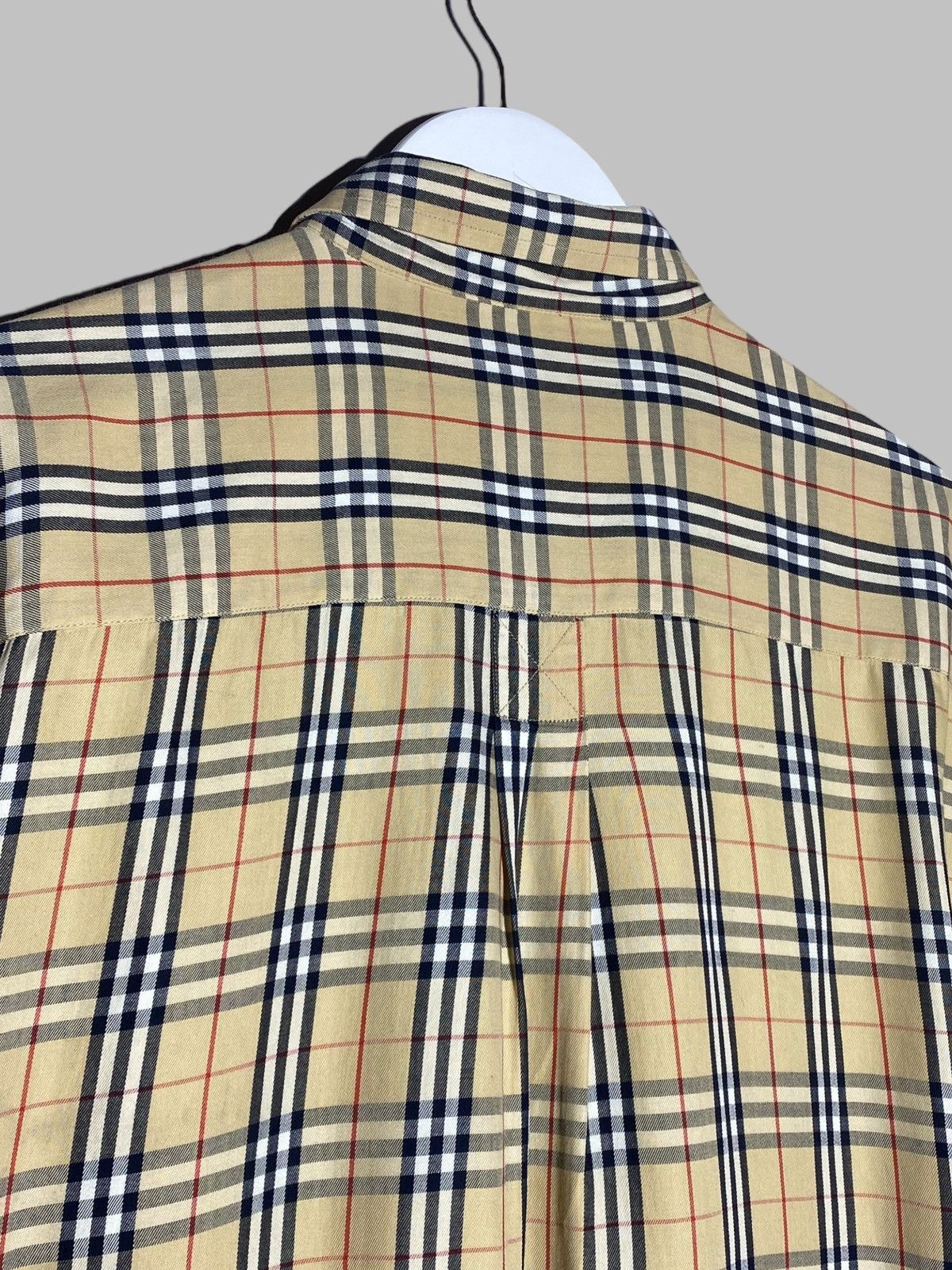 Burberry VINTAGE BURBERRY LONDON NOVA CHECK SHIRT M UK DRILL STYLE Size US M / EU 48-50 / 2 - 8 Thumbnail