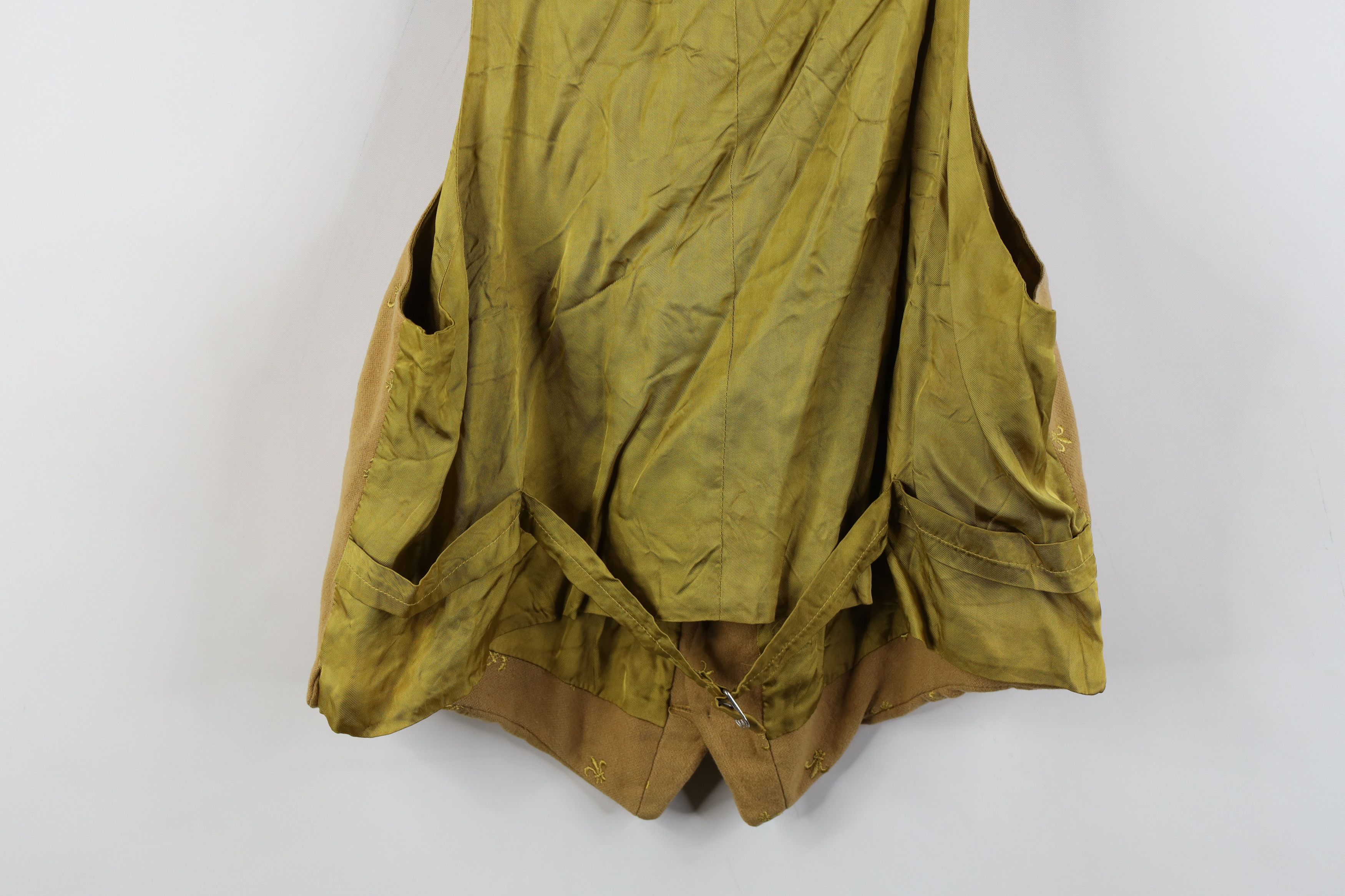 Vintage Vintage 40s 50s Fleur de Lis Buckle Back Suit Vest Beige USA Size US M / EU 48-50 / 2 - 14 Thumbnail