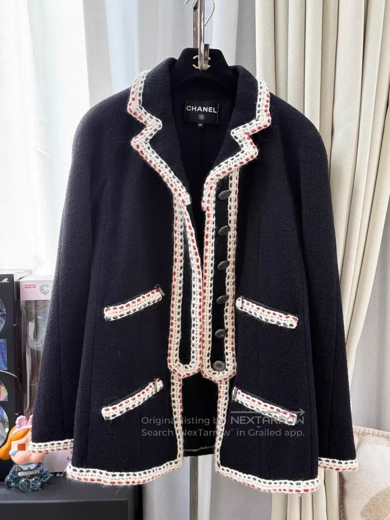Chanel Chanel Tweed red, blue and white rolled lapel woven jacket Size XS / US 0-2 / IT 36-38 - 1 Thumbnail