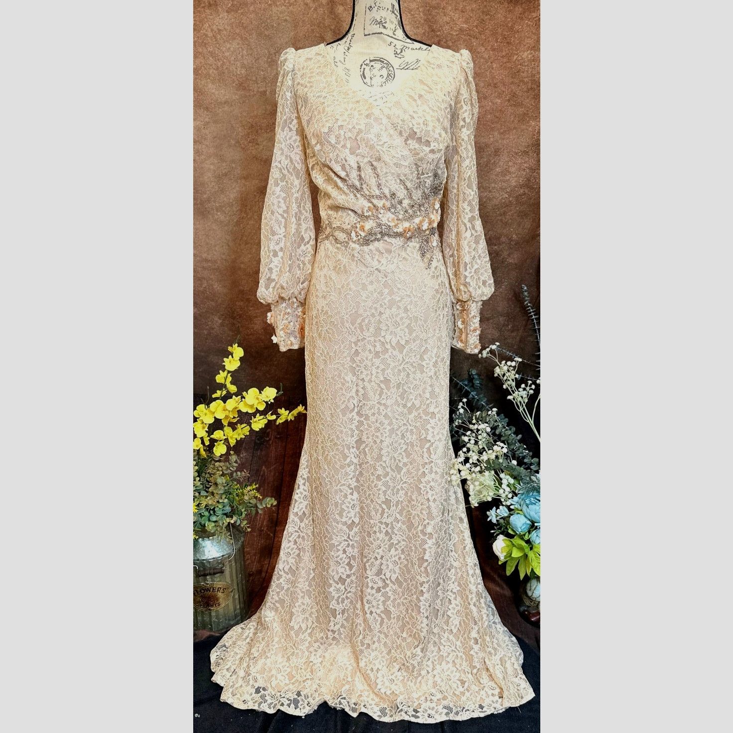 Other Mac Duggal Lace V Neck Embellished Gown Blush size 12 Size XL / US 12-14 / IT 48-50 - 7 Thumbnail