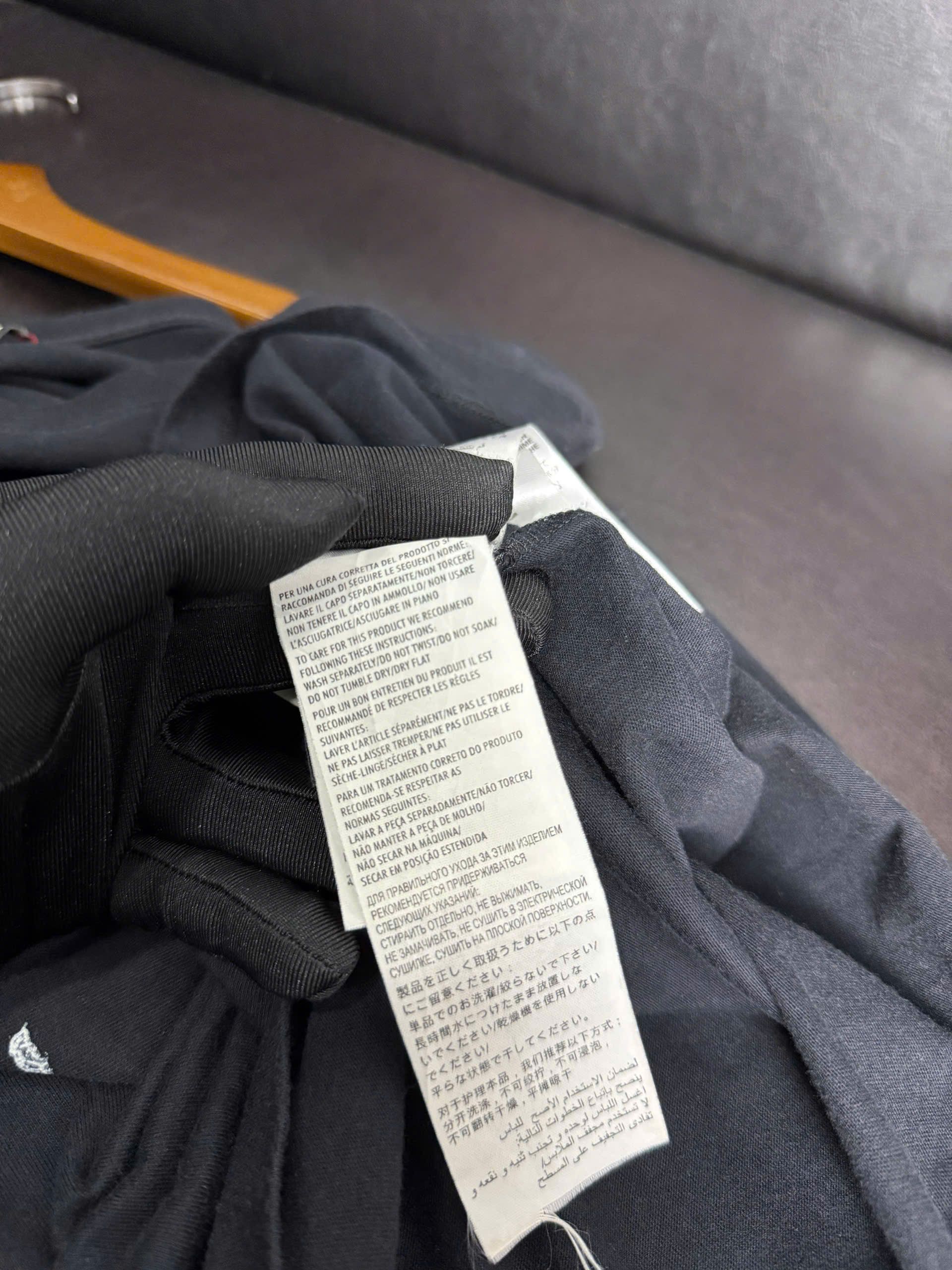 Gucci GUCCI FAKE LOGO Size US XS / EU 42 / 0 - 12 Thumbnail