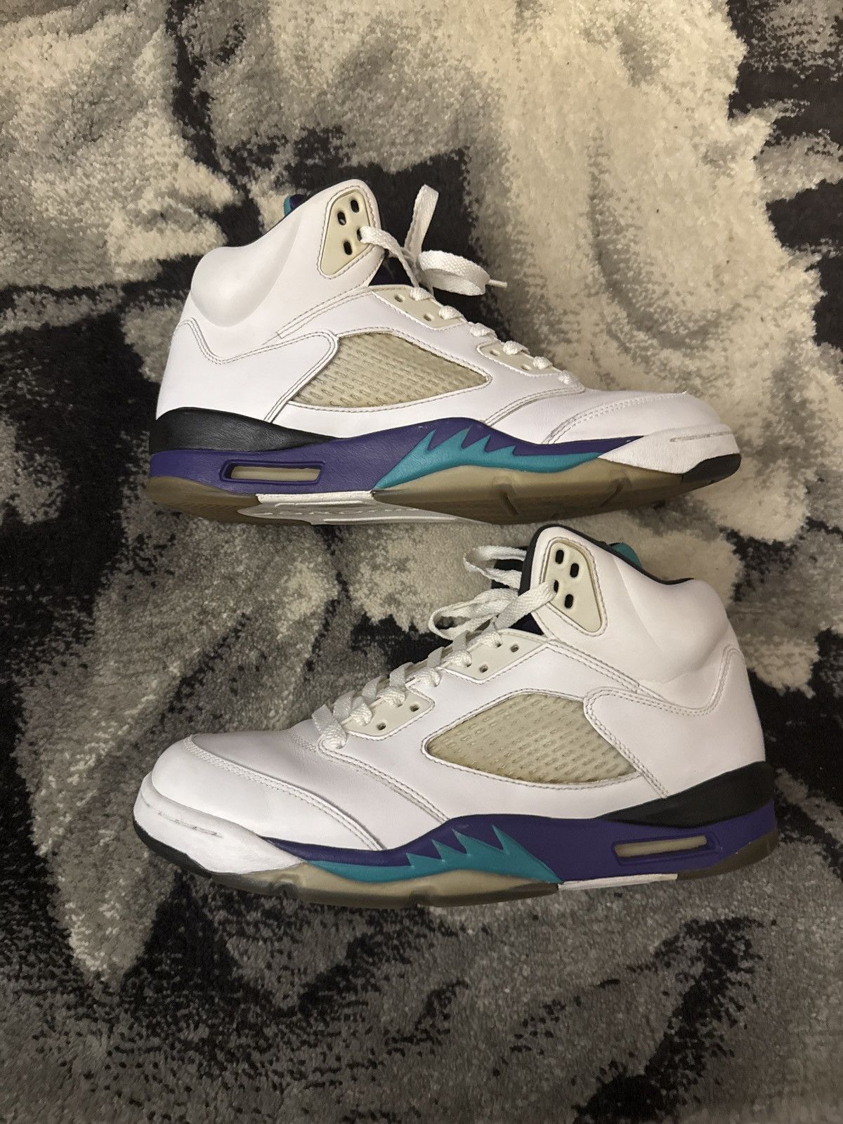 Jordan Brand Air Jordan 5 ‘Grape’ Size US 10 / EU 43 - 1 Thumbnail