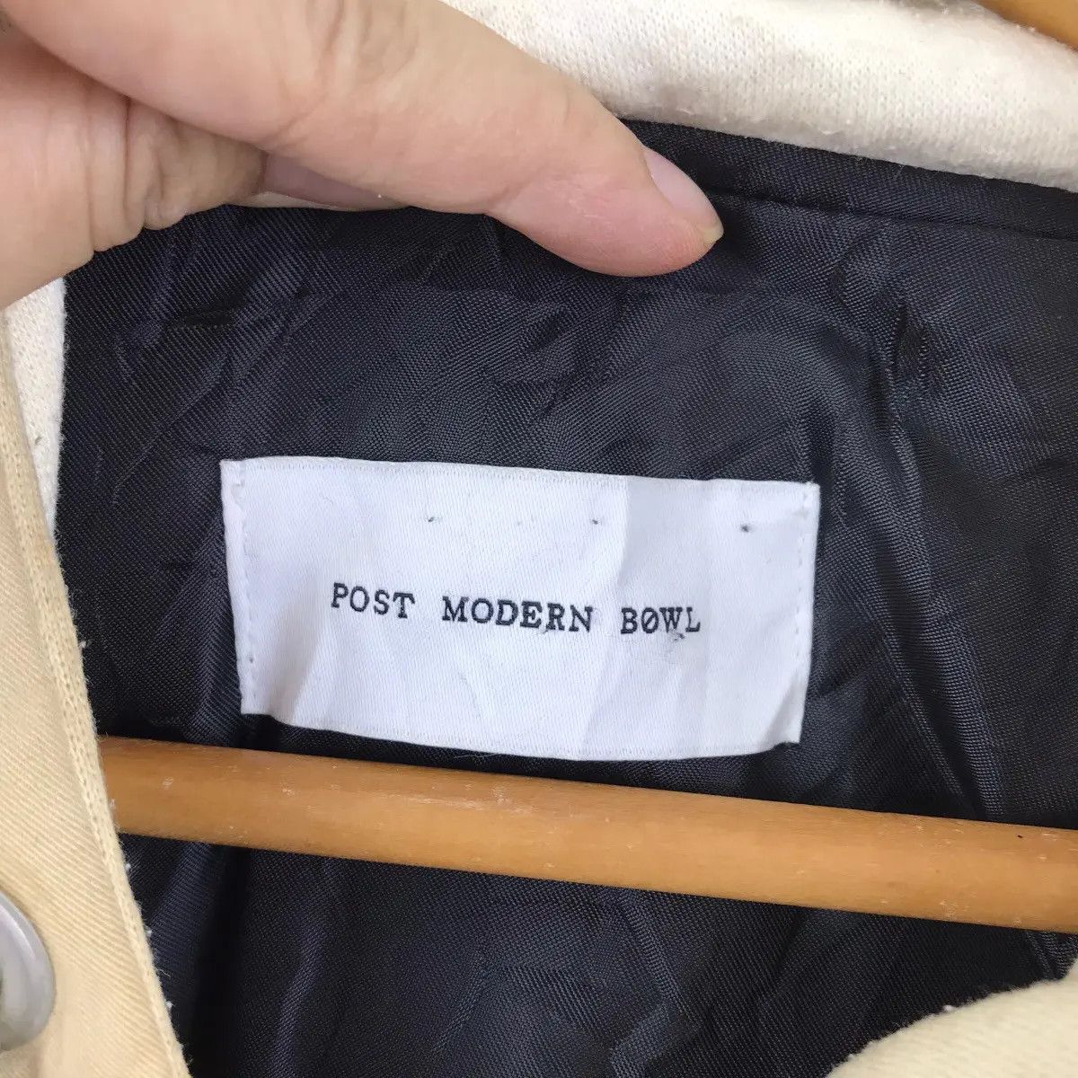 Vintage POST MODERN BOWL 2nd Archive Costume Pullover Hoodie Size US XL / EU 56 / 4 - 7 Thumbnail
