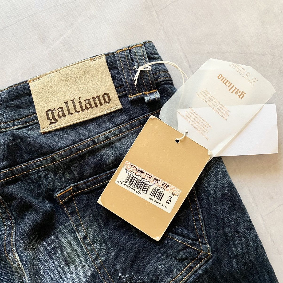 John Galliano NEW Galliano Distressed Painted Stripped Logo Jeans Y2K Size 26" / US 2 / IT 38 - 6 Thumbnail