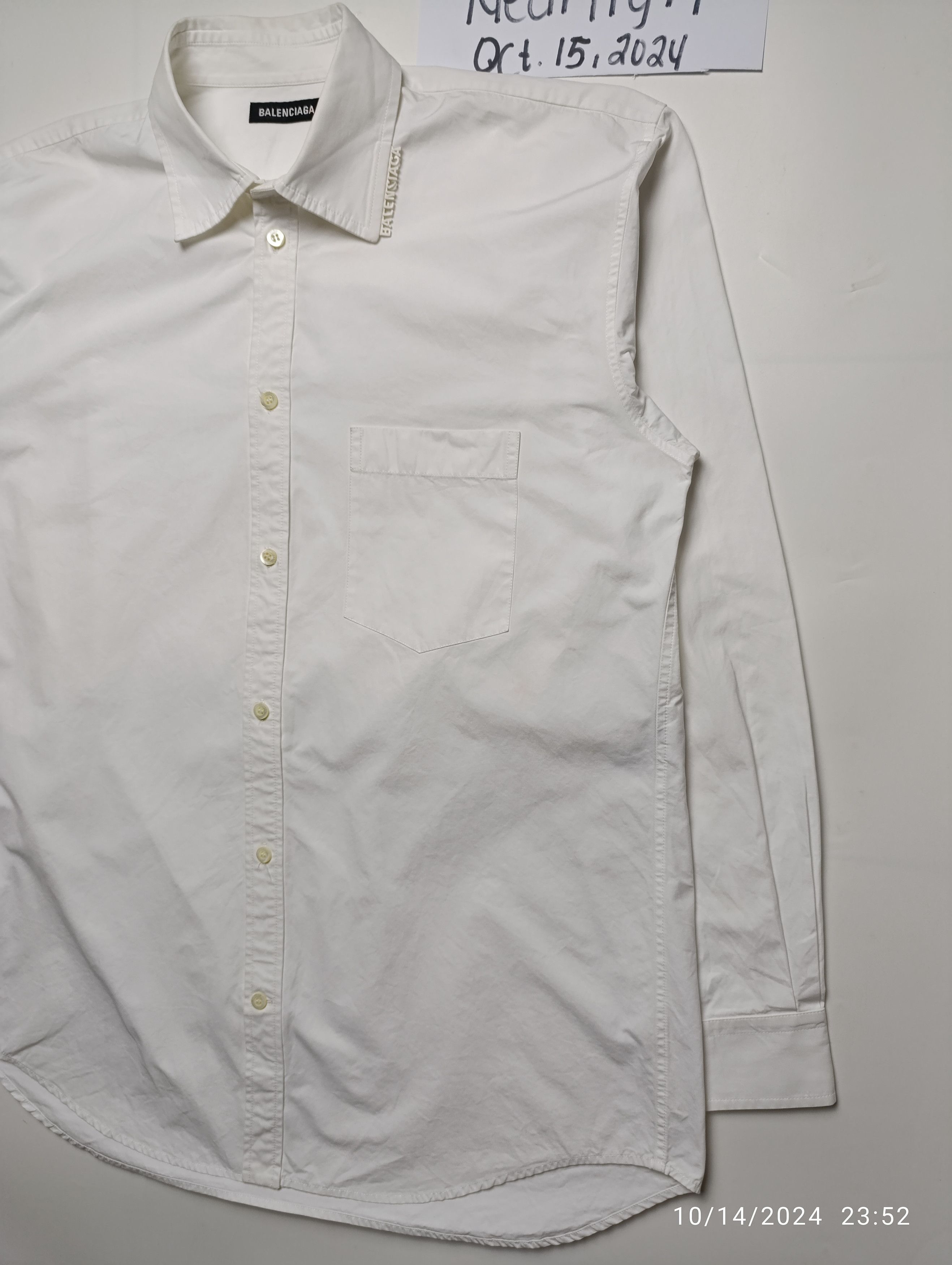 Balenciaga BALENCIAGA S/S 2020 RUBBER LOGO COLLAR CLASSIC SHIRT Size US L / EU 52-54 / 3 - 3 Thumbnail